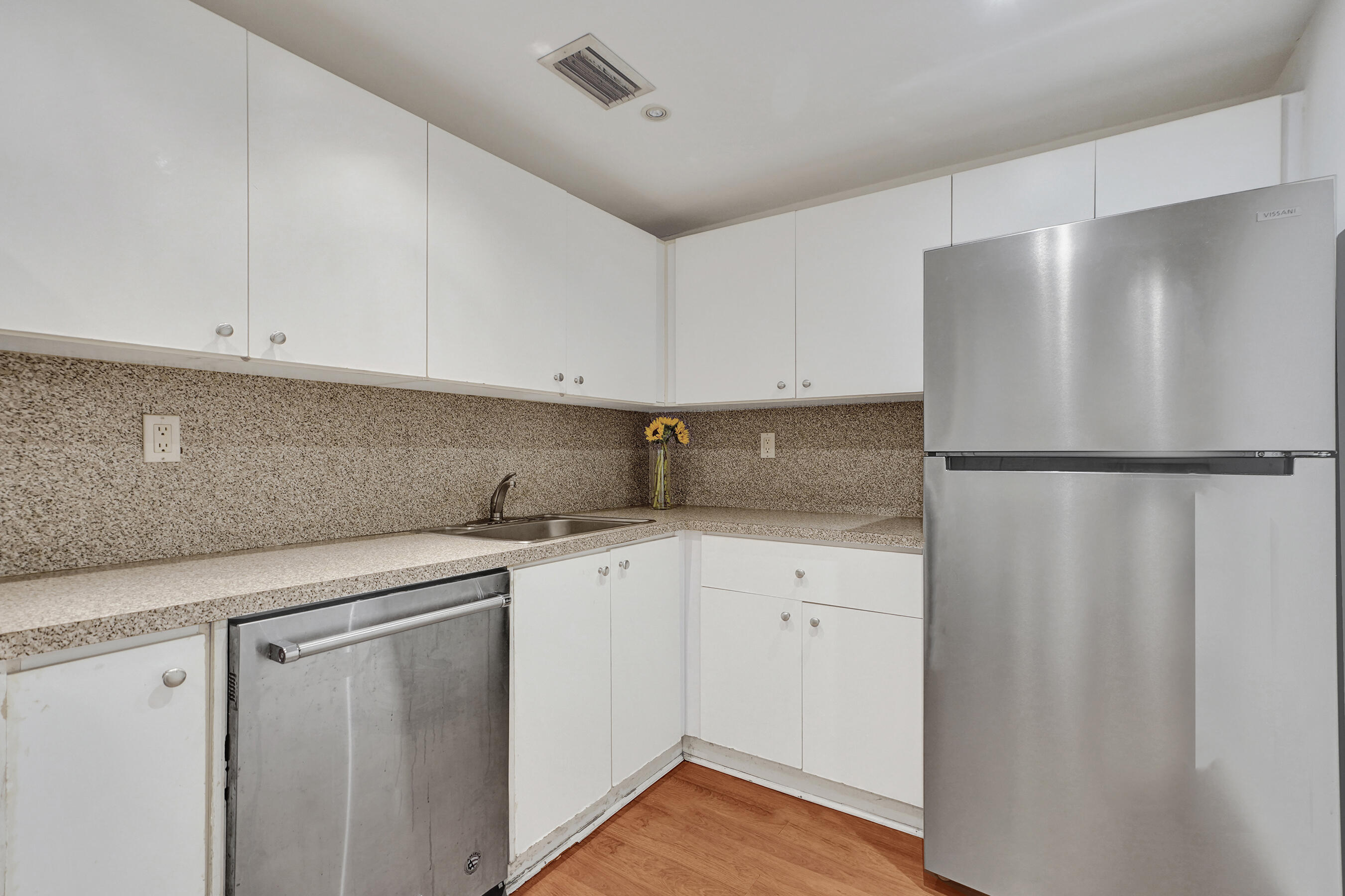1805 Sans Souci Boulevard 421 Property Photo 6
