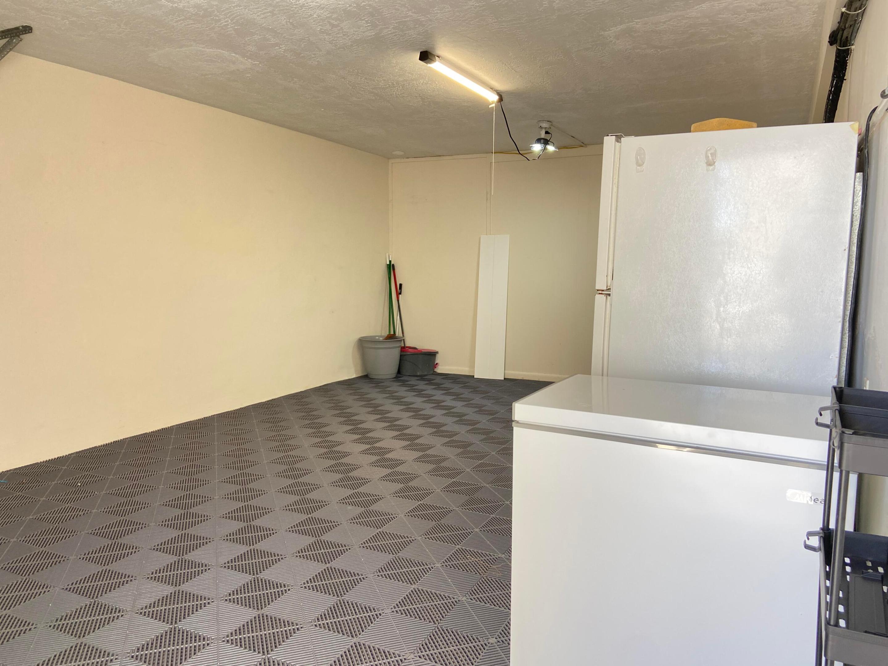 100 Iroquois Drive 5 Property Photo 37