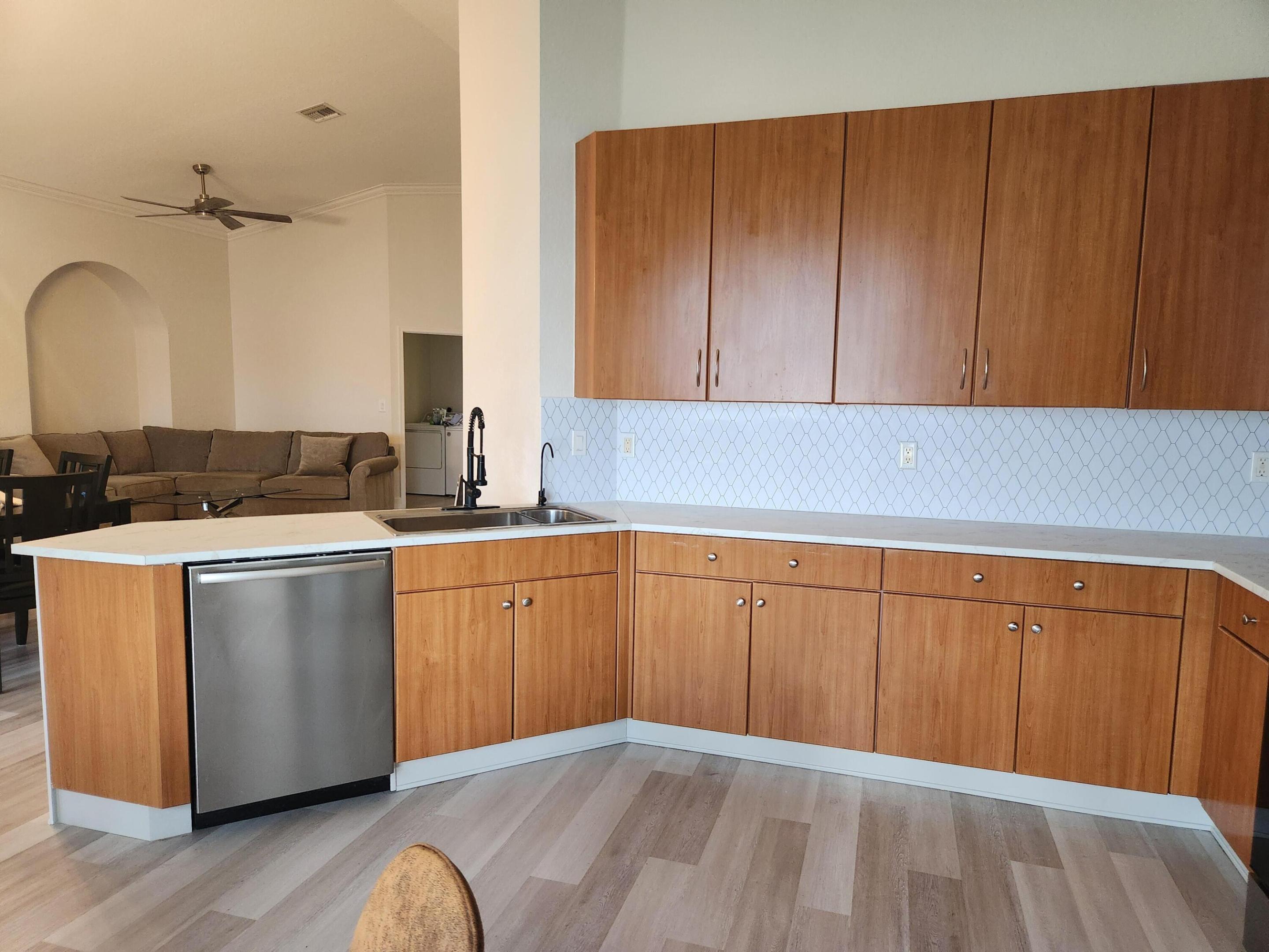 5912 Spanish River Road Property Photo 13