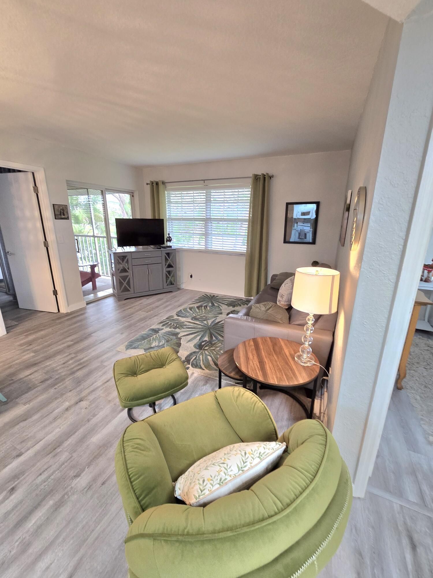 1503 Se Royal Green Circle 201 Property Photo 6