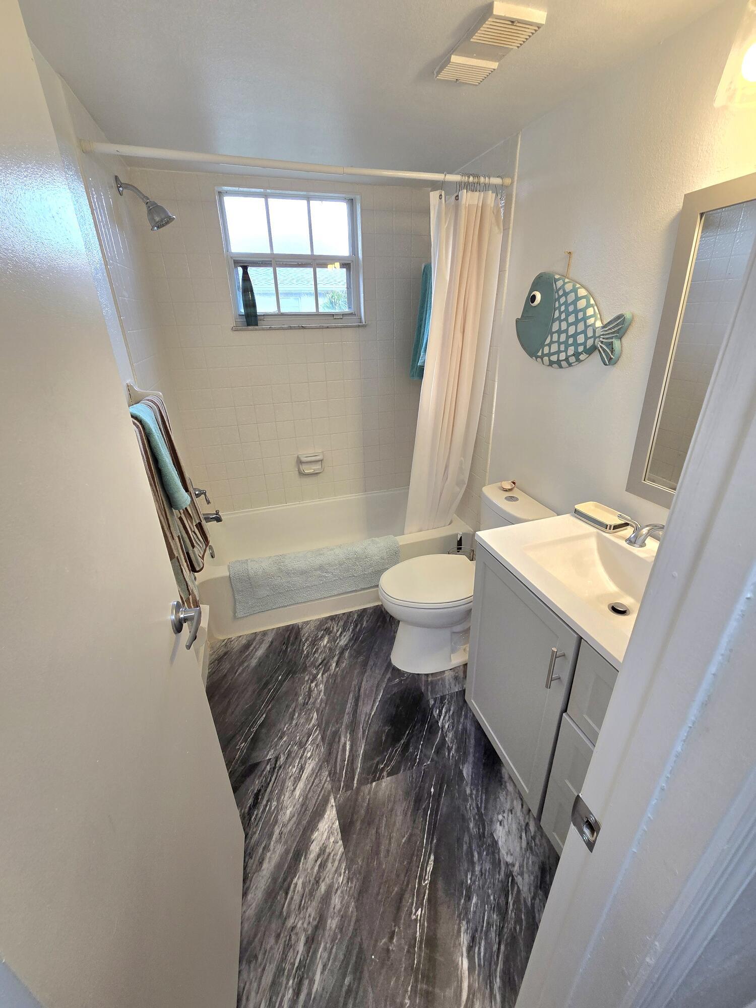 1503 Se Royal Green Circle 201 Property Photo 15