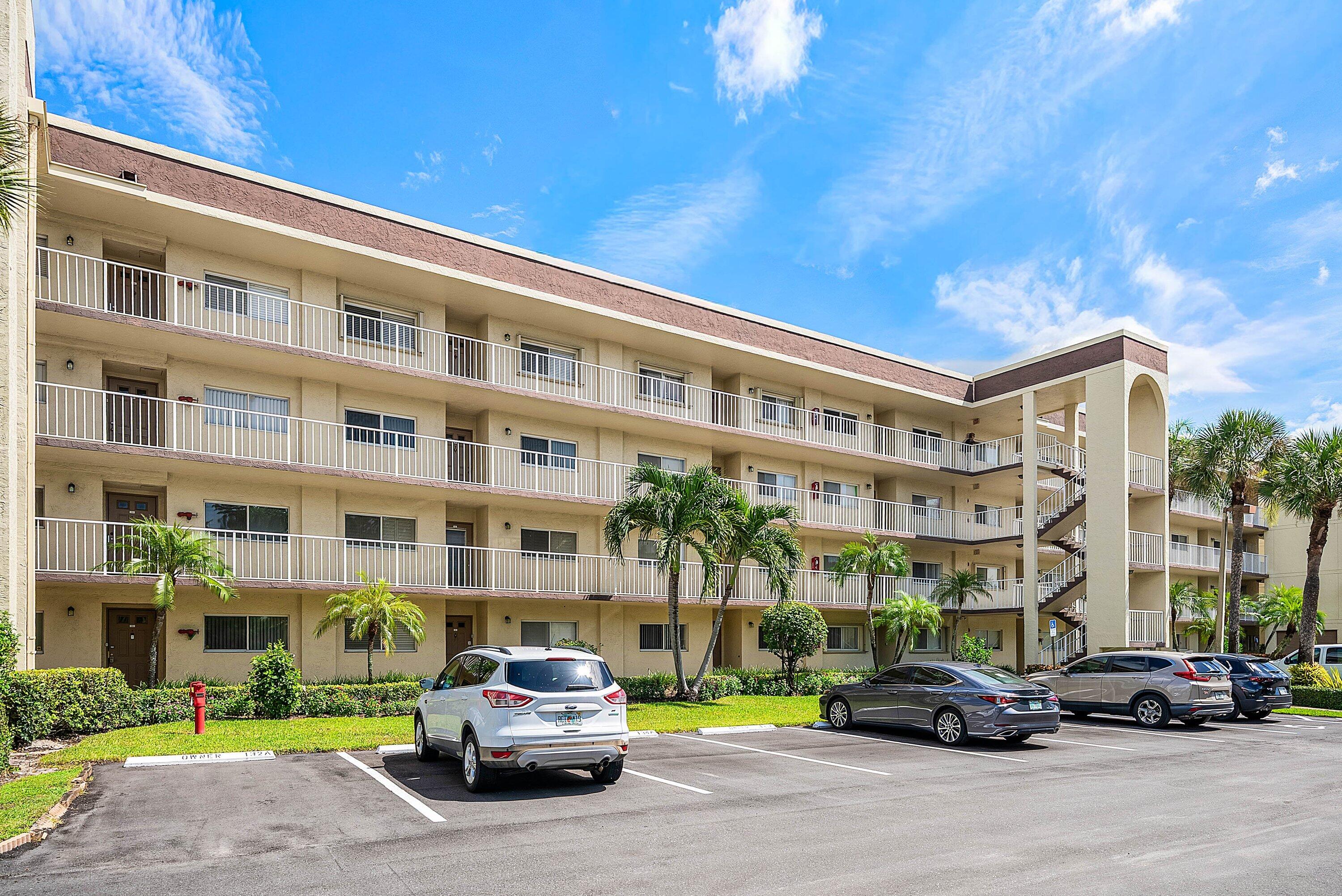 4735 Lucerne Lakes Boulevard E 402 Property Photo 1