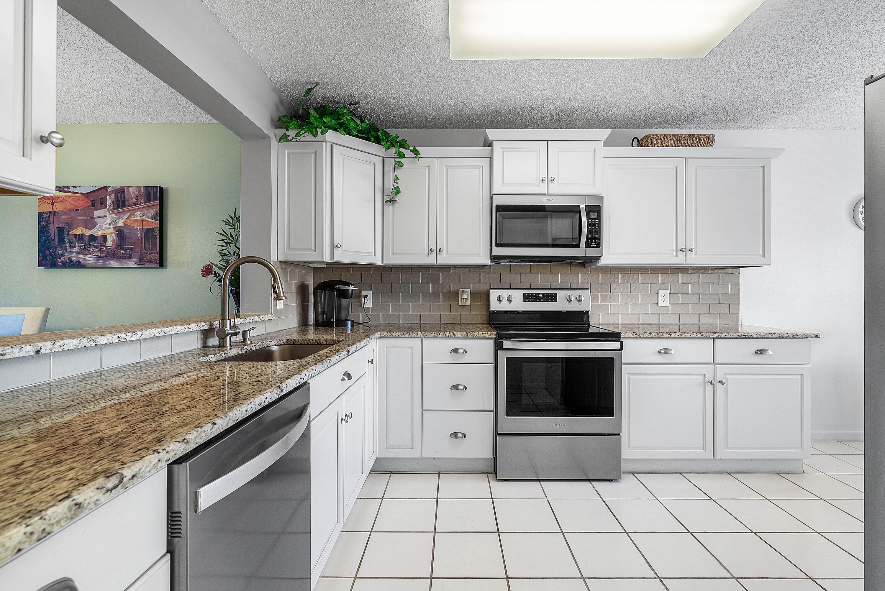 4735 Lucerne Lakes Boulevard E 402 Property Photo 7