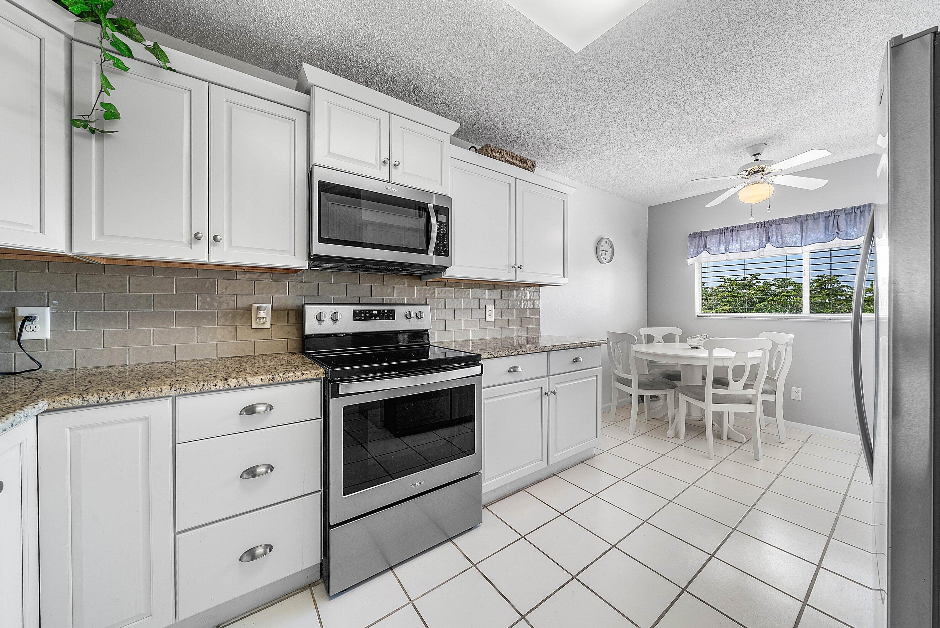 4735 Lucerne Lakes Boulevard E 402 Property Photo 8