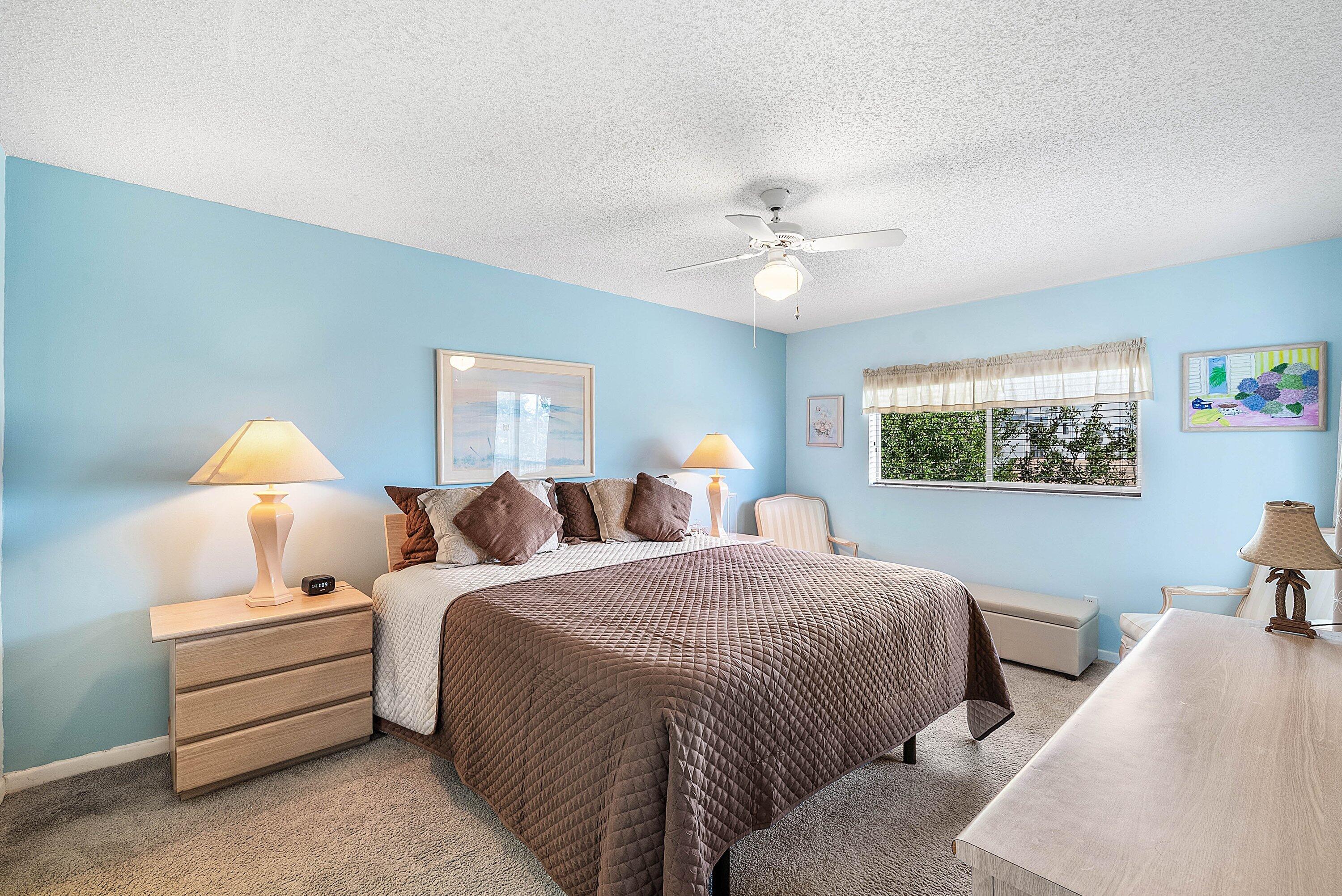 4735 Lucerne Lakes Boulevard E 402 Property Photo 14