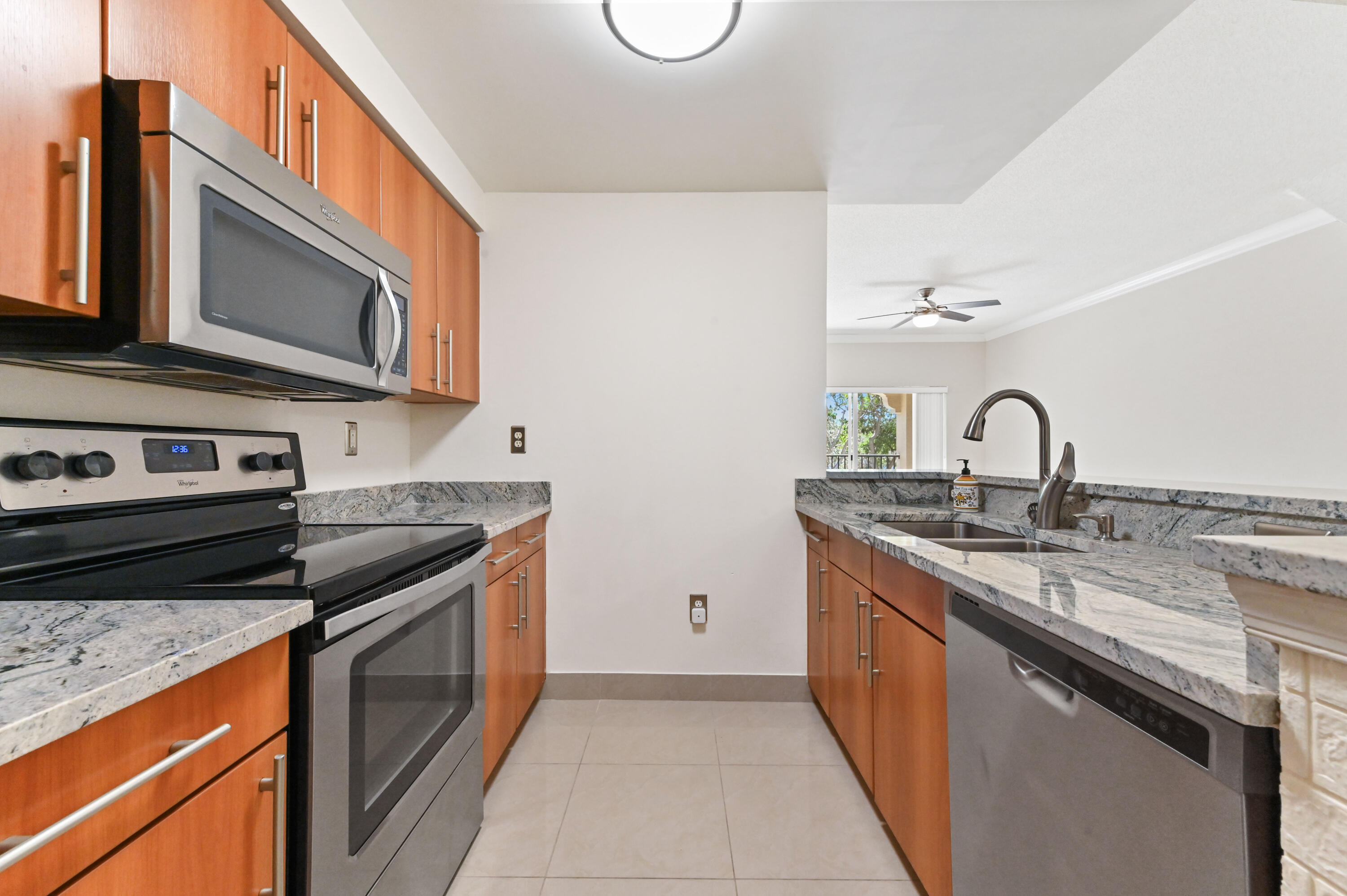 6020 W Sample Road 204 Property Photo 12