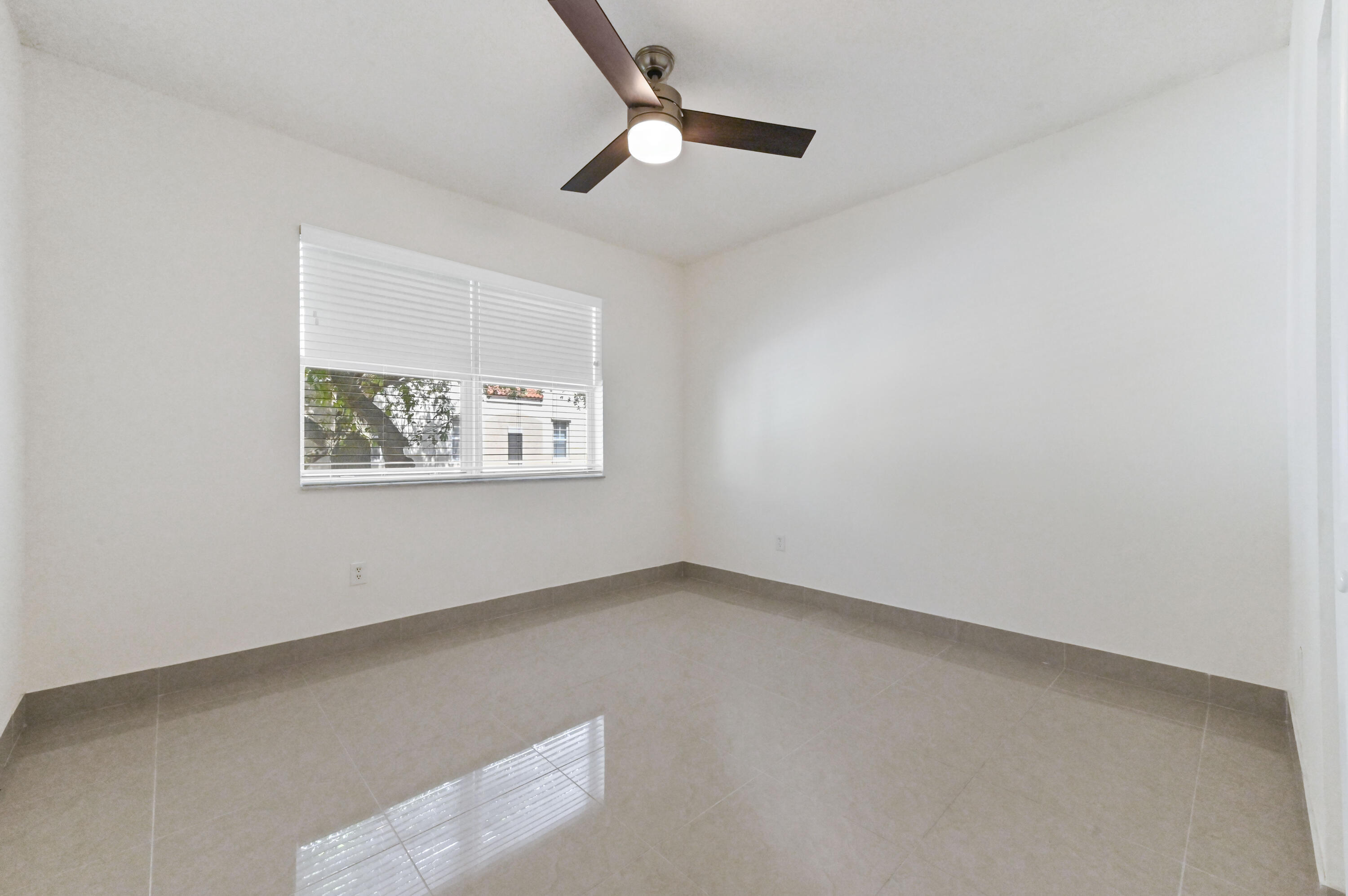 6020 W Sample Road 204 Property Photo 14