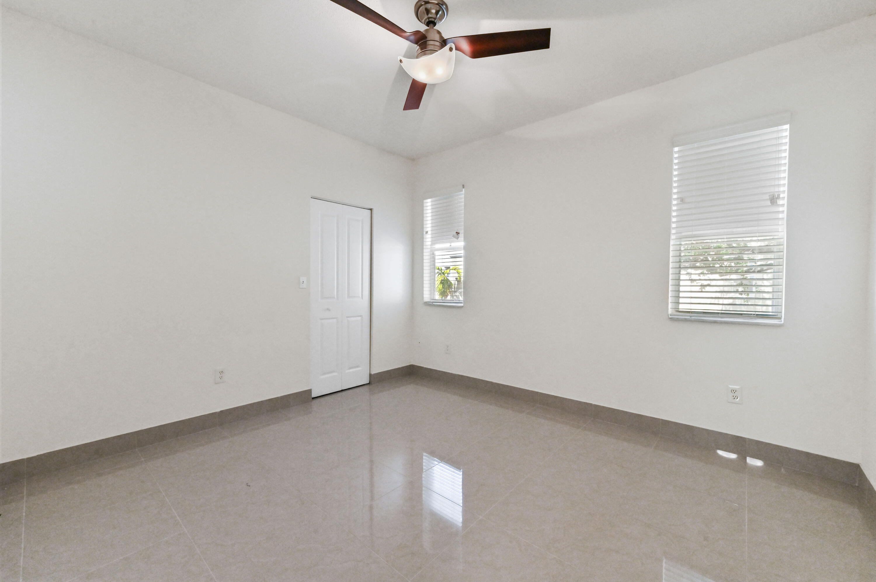 6020 W Sample Road 204 Property Photo 16