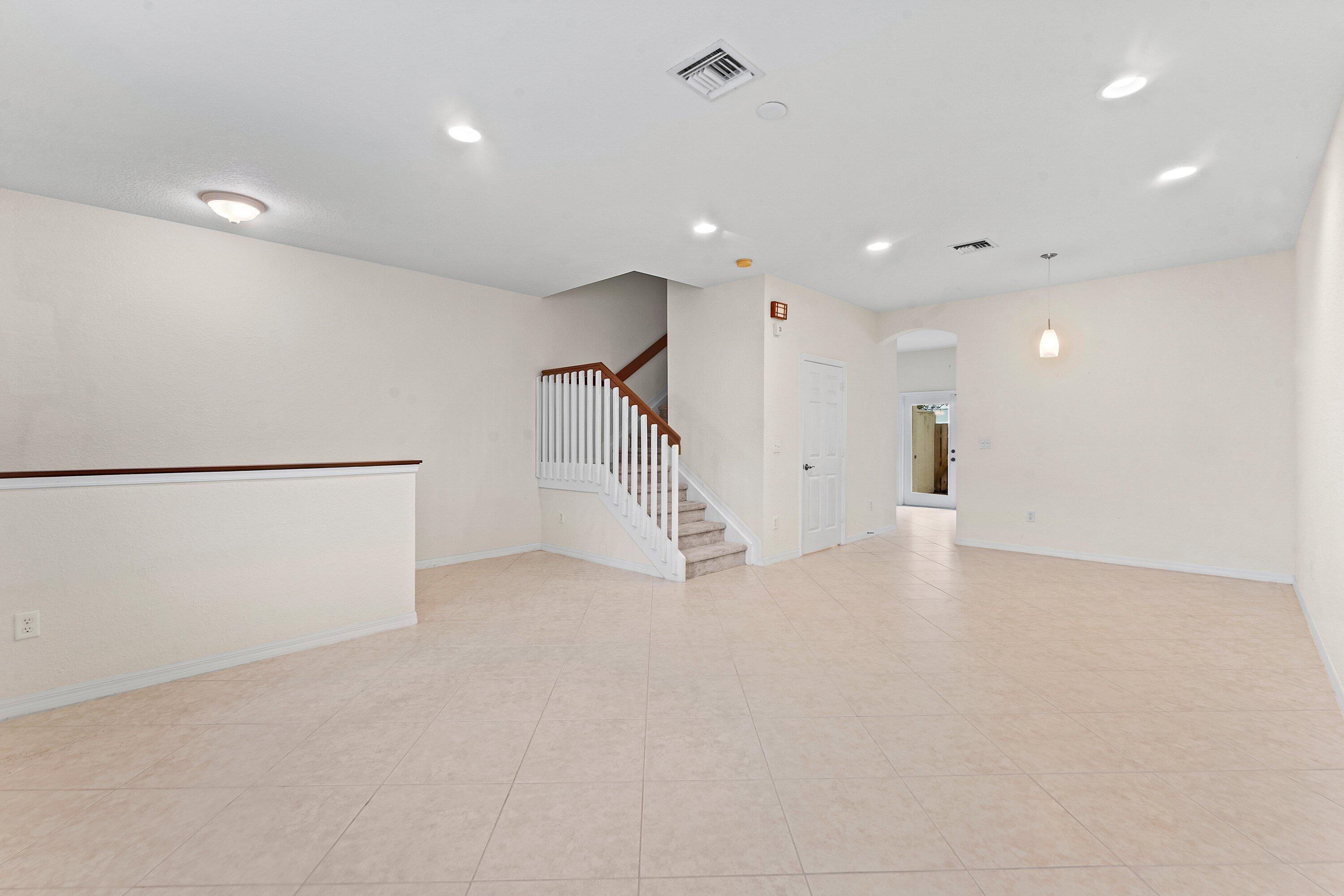 118 Seagrape Drive 107 Property Photo 3