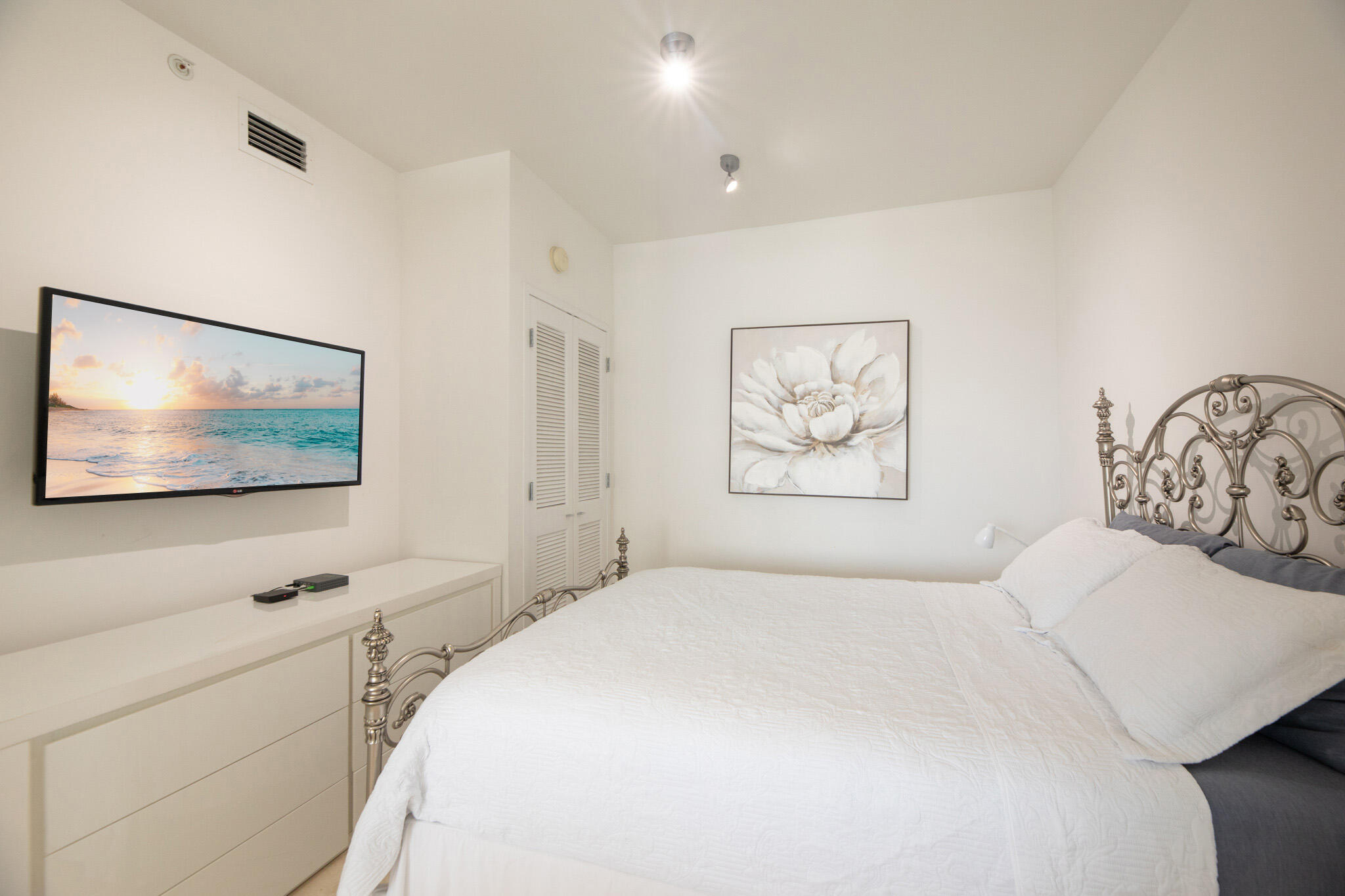 100 Lincoln Road Ph14 Property Photo 20