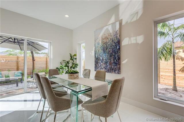 686 Ne 43rd Street Property Photo 7