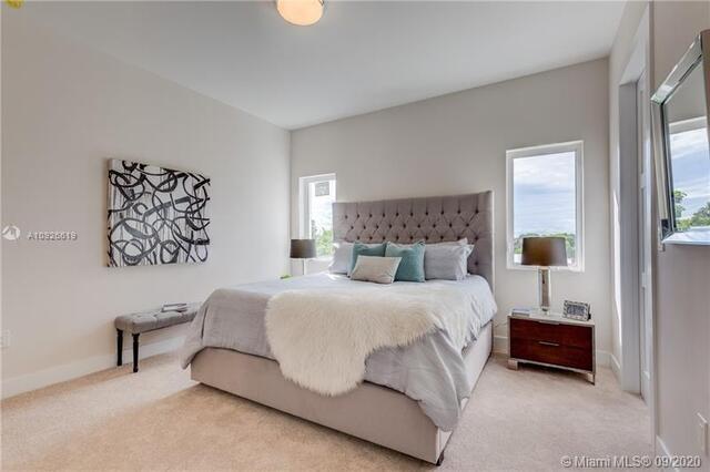 686 Ne 43rd Street Property Photo 14