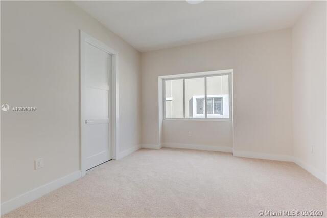 686 Ne 43rd Street Property Photo 19