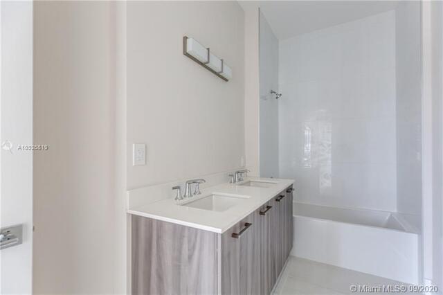 686 Ne 43rd Street Property Photo 20