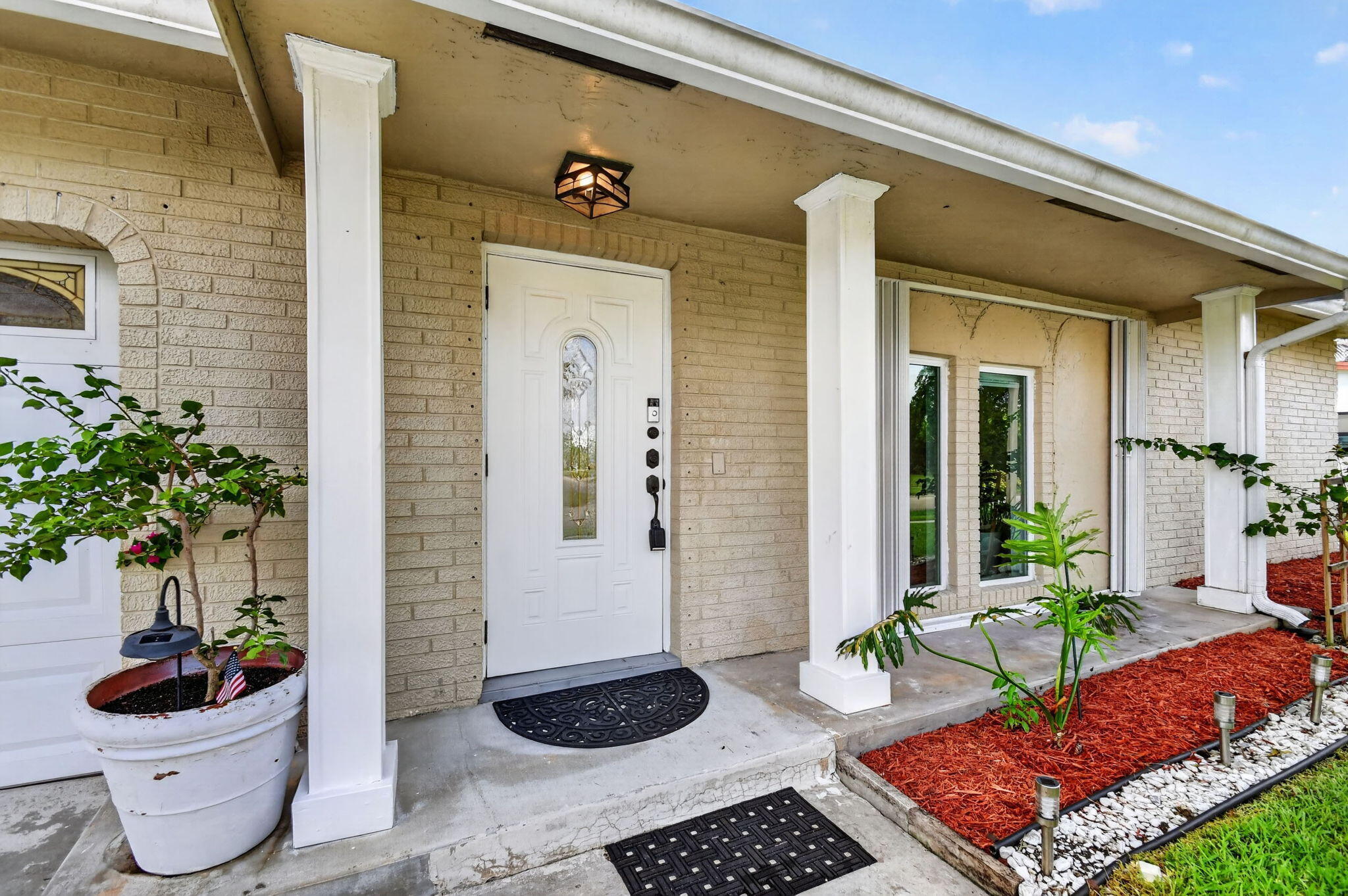 14624 Country Side Lane Property Photo 4
