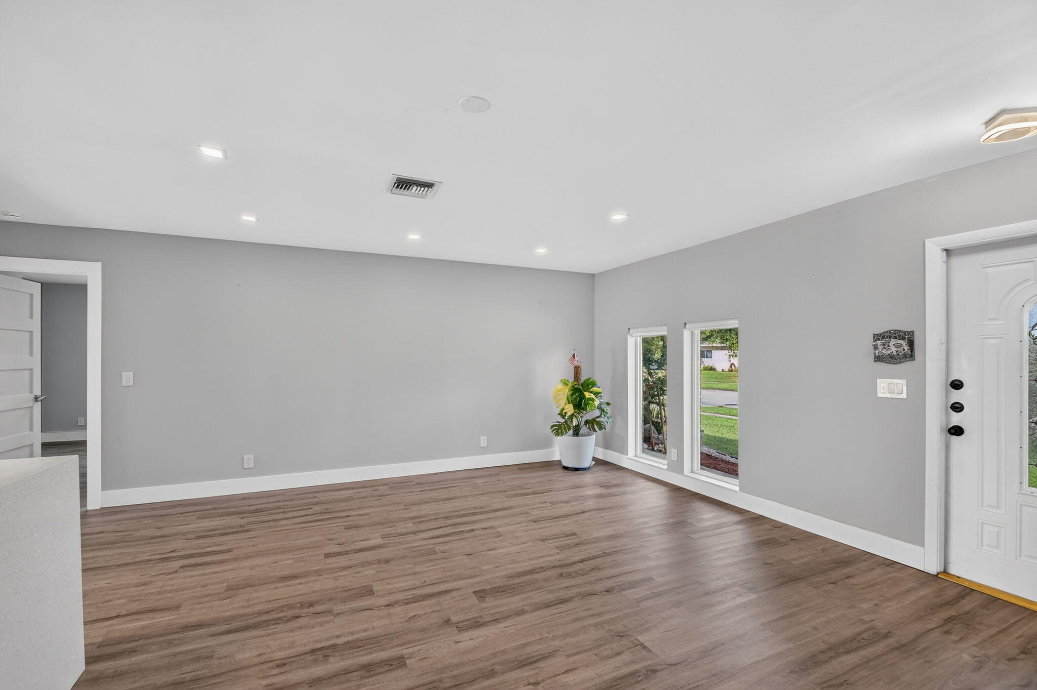 14624 Country Side Lane Property Photo 6