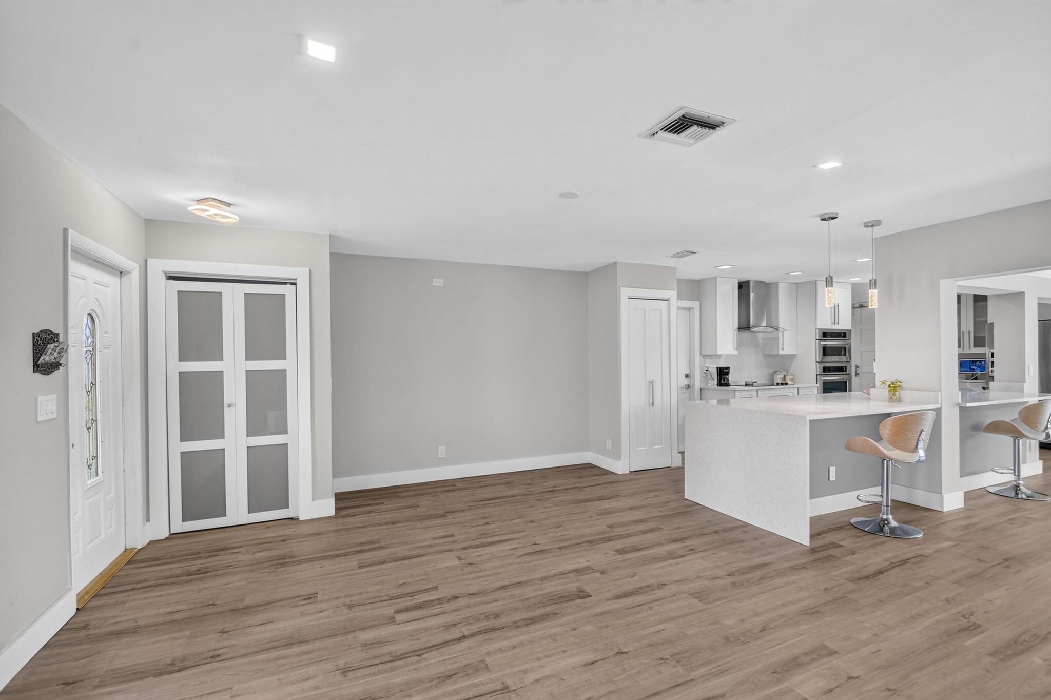 14624 Country Side Lane Property Photo 8