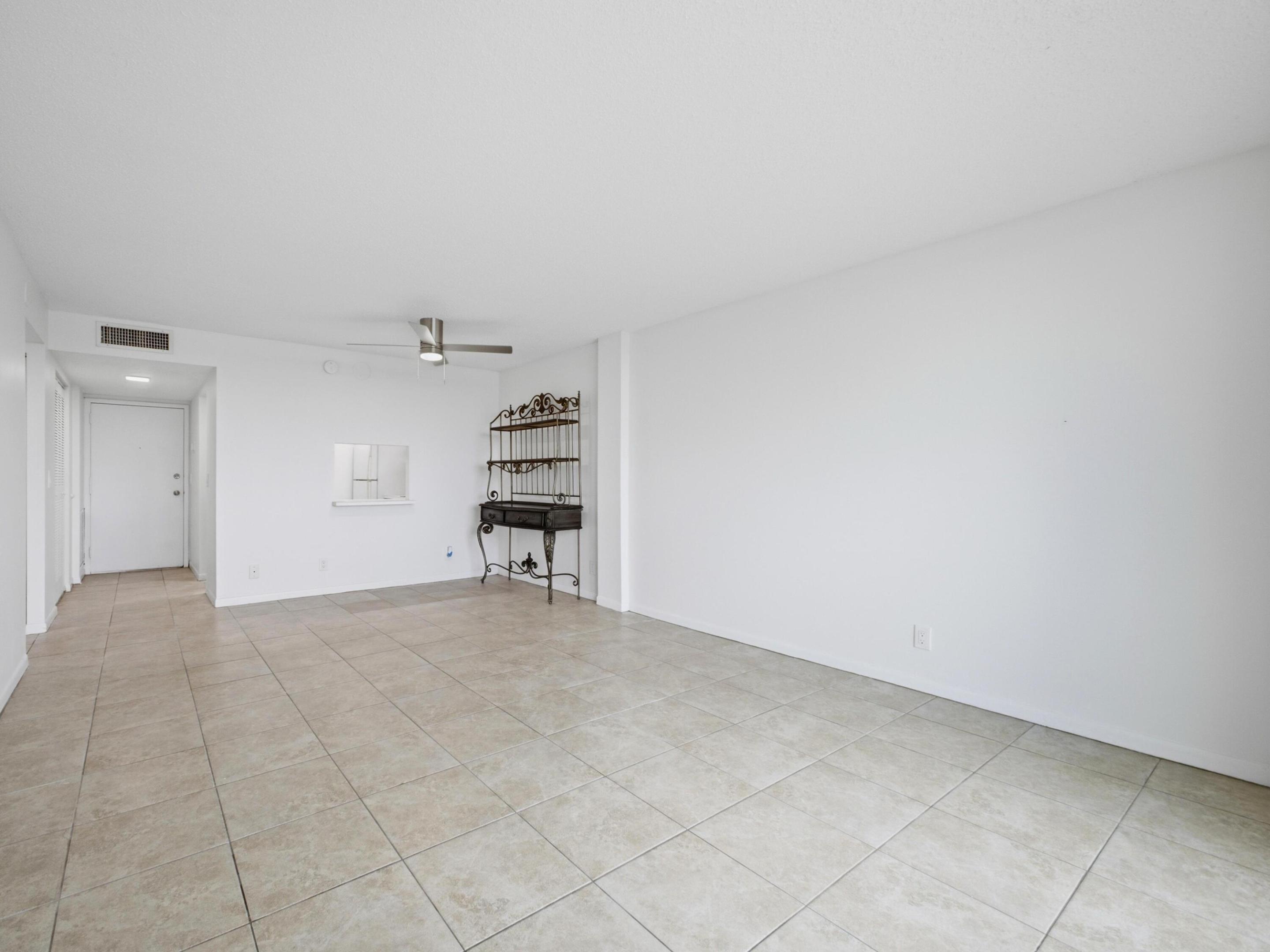 480 Executive Center Drive 1c Property Photo 6