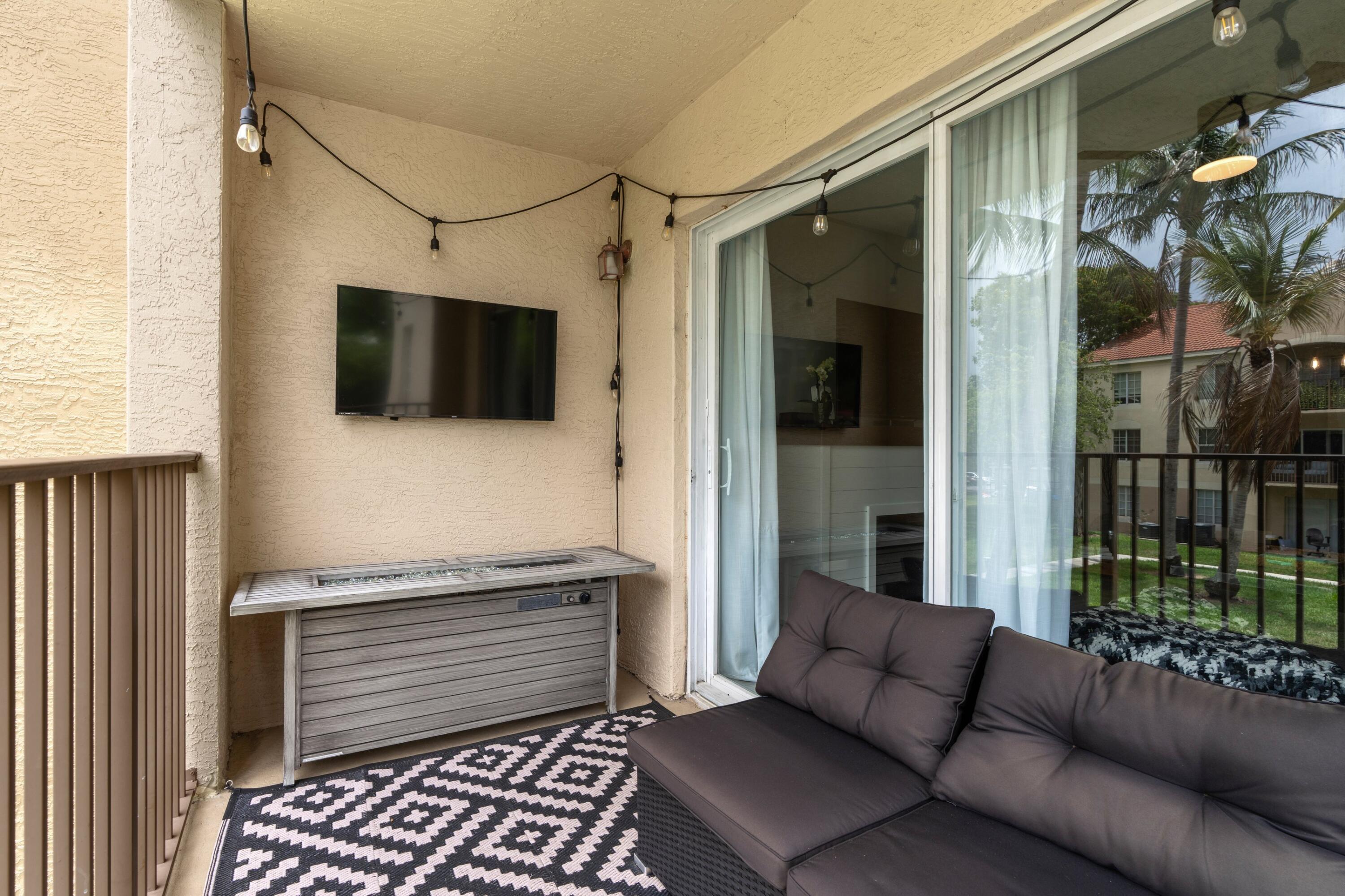 4041 San Marino Boulevard 202 Property Photo 19