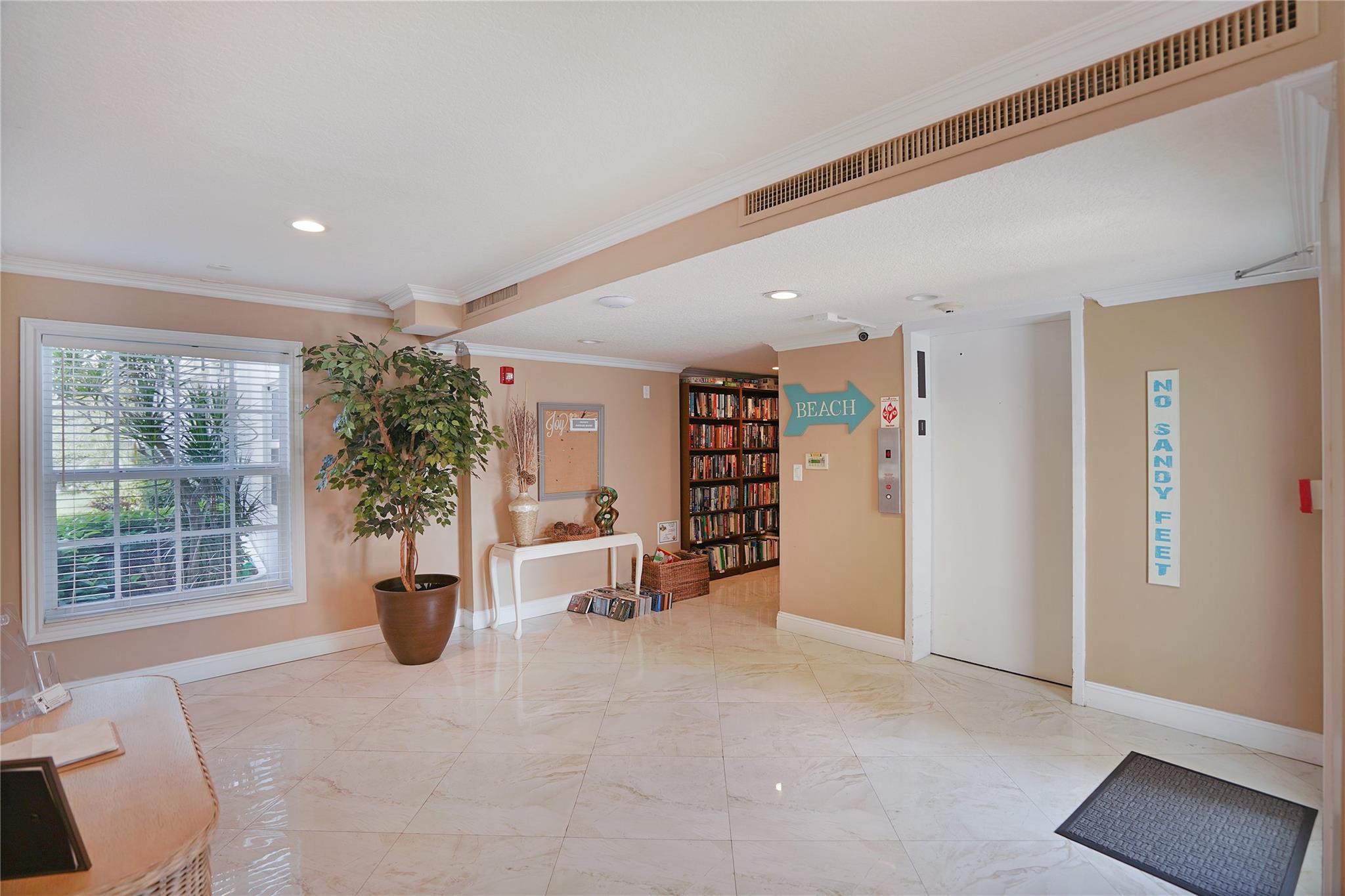 1461 S Ocean Boulevard 318 Property Photo 14