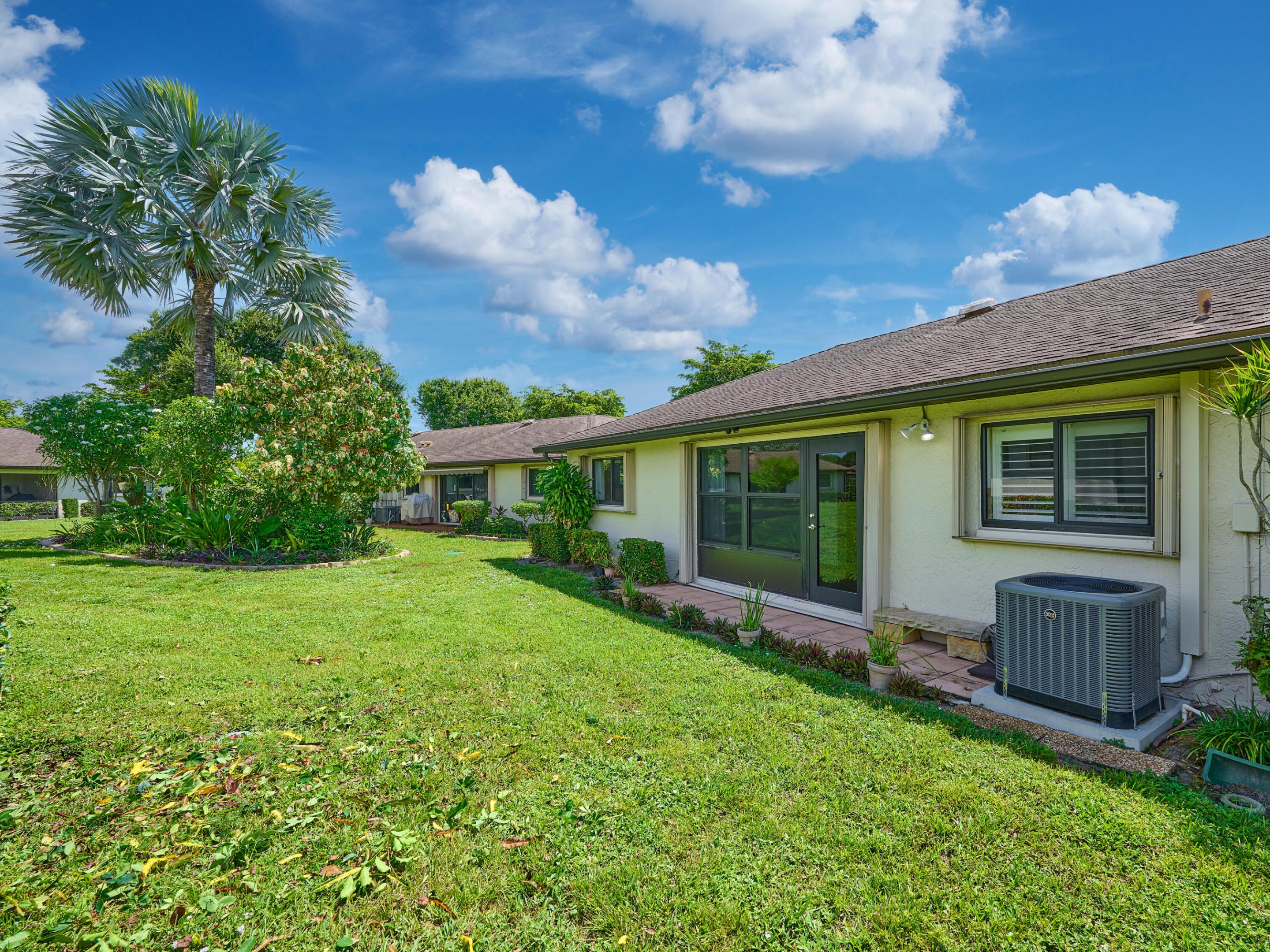 4853 Equestrian Circle B Property Photo 6