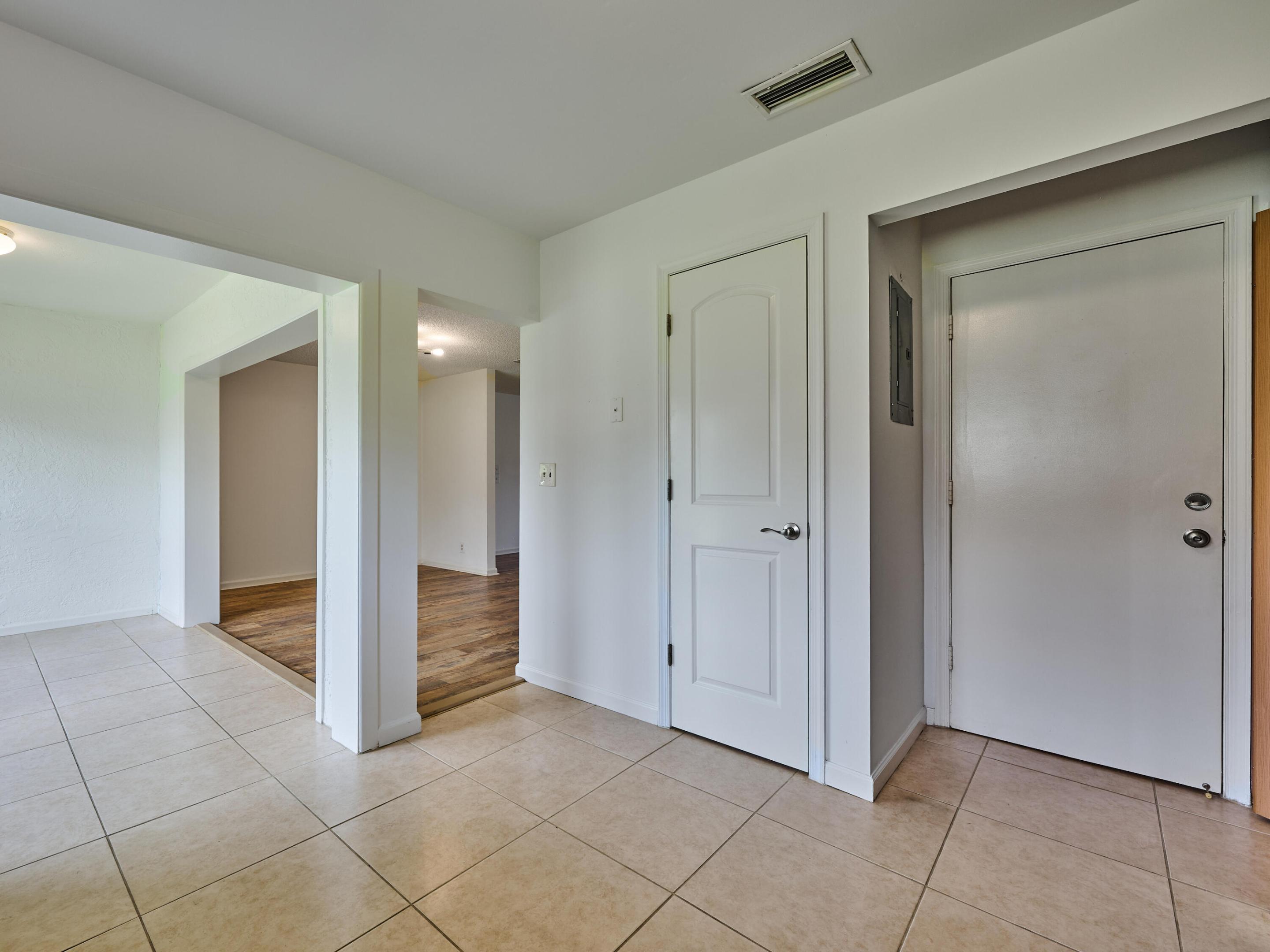 4853 Equestrian Circle B Property Photo 44