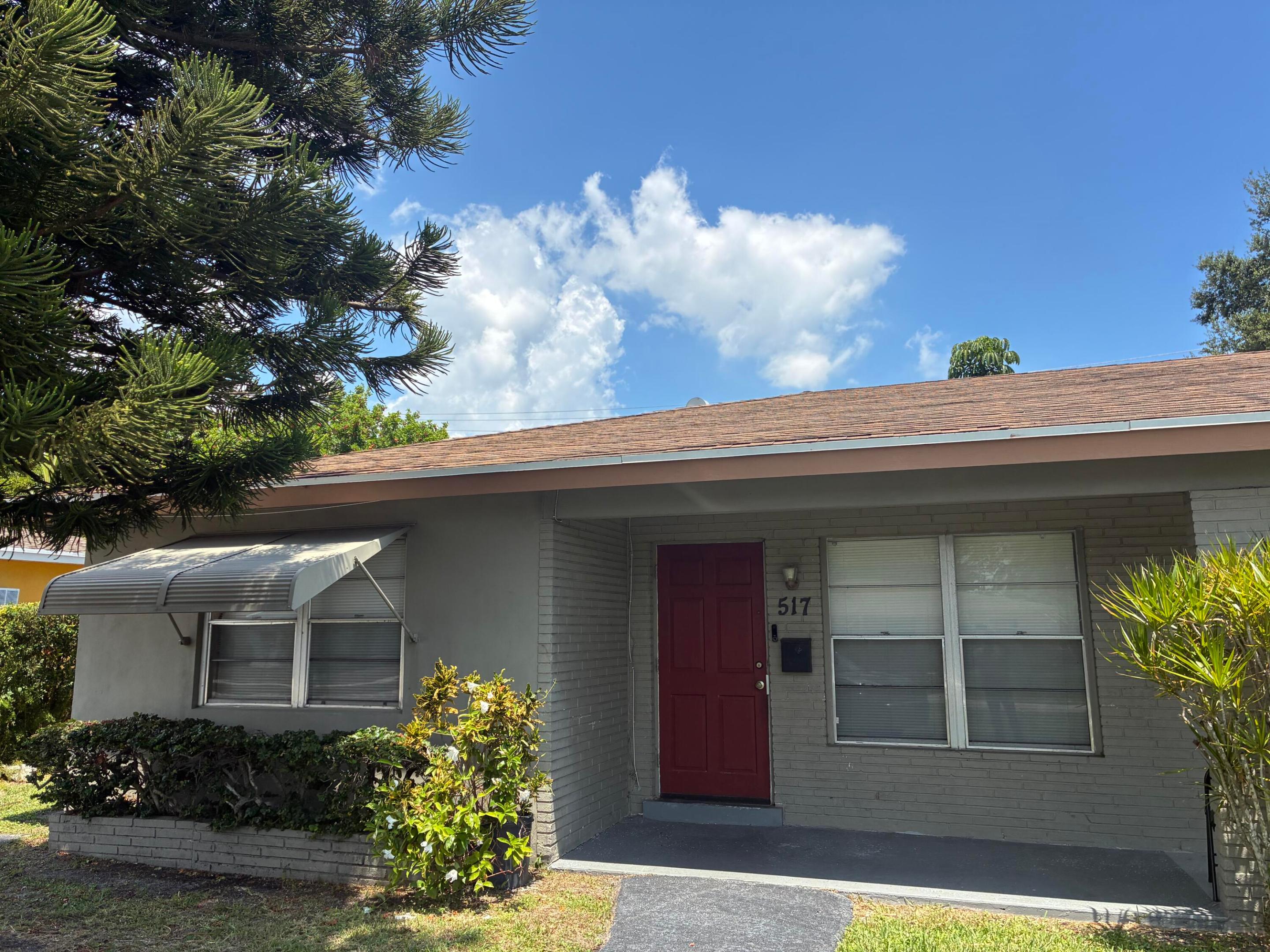 517 Silver Beach Road Property Photo 1