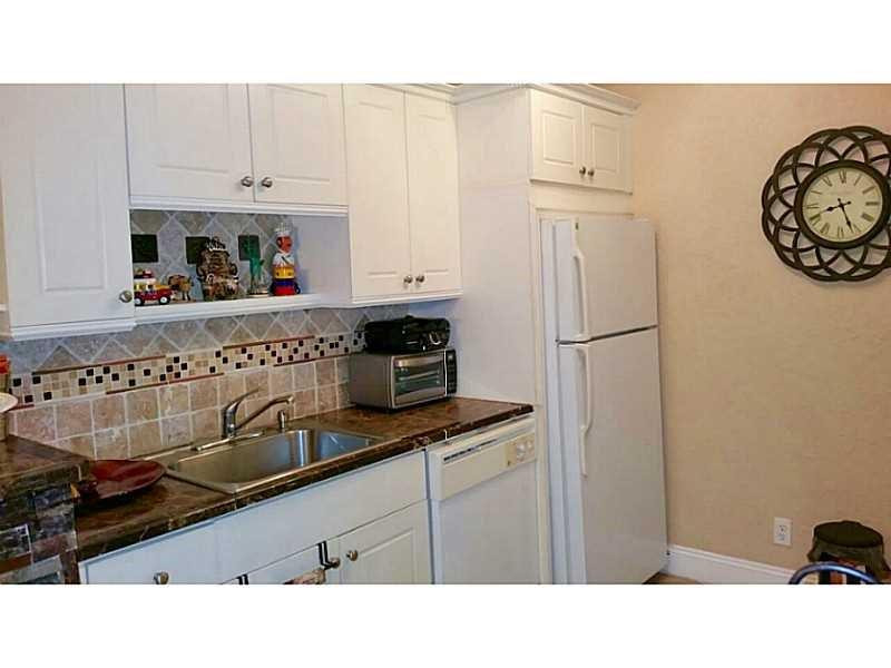 760 Se 2nd Avenue Property Photo 4