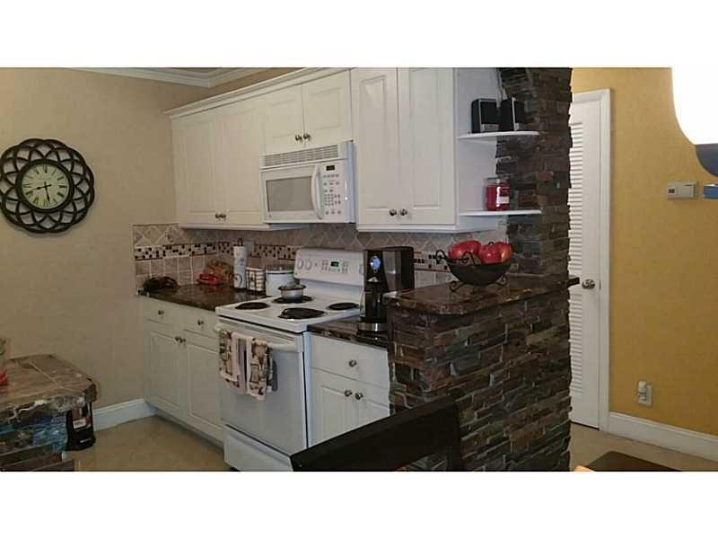 760 Se 2nd Avenue Property Photo 5