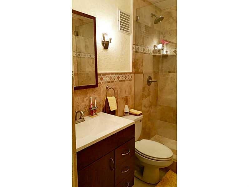 760 Se 2nd Avenue Property Photo 10