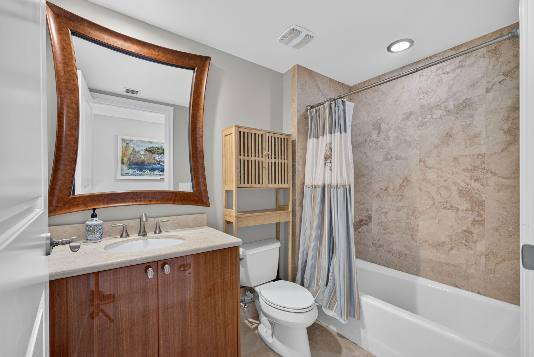 2700 N Ocean Drive 905b Property Photo 32