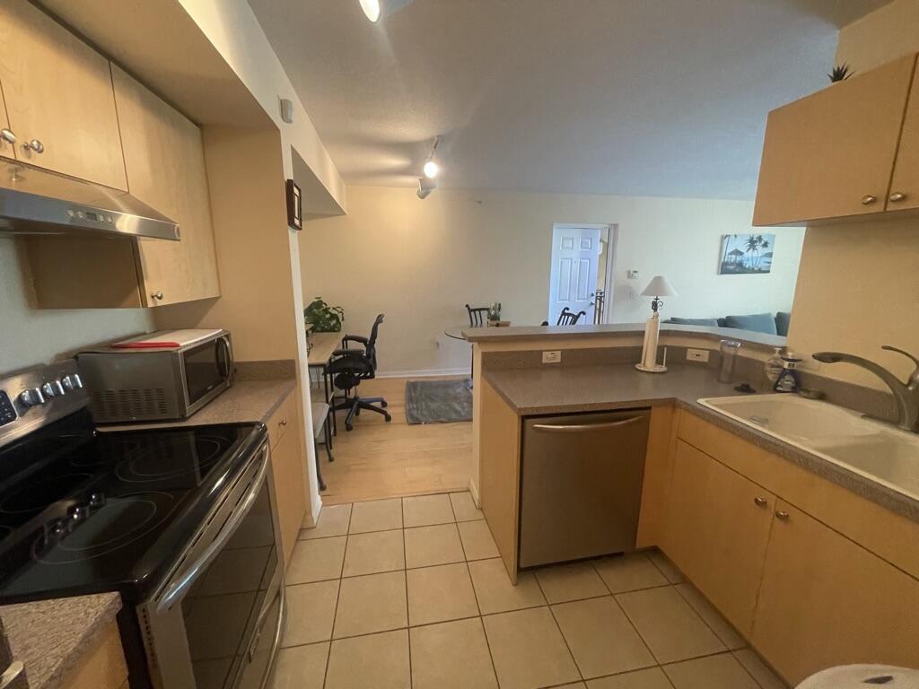712 Villa Circle Property Photo 5