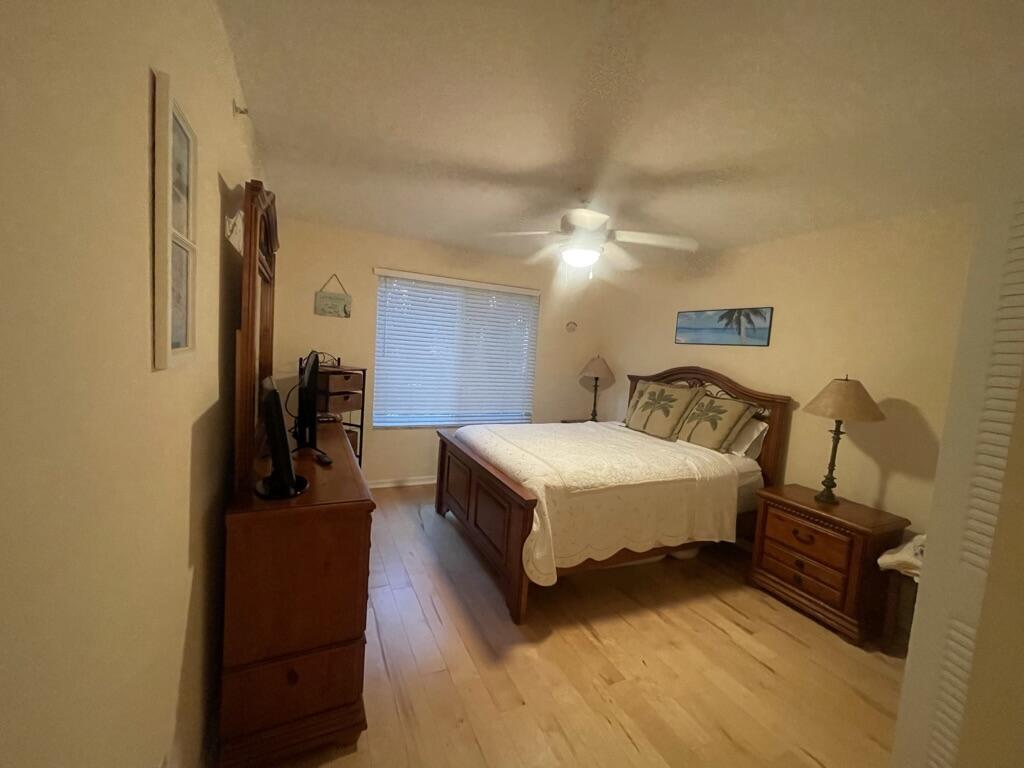 712 Villa Circle Property Photo 14