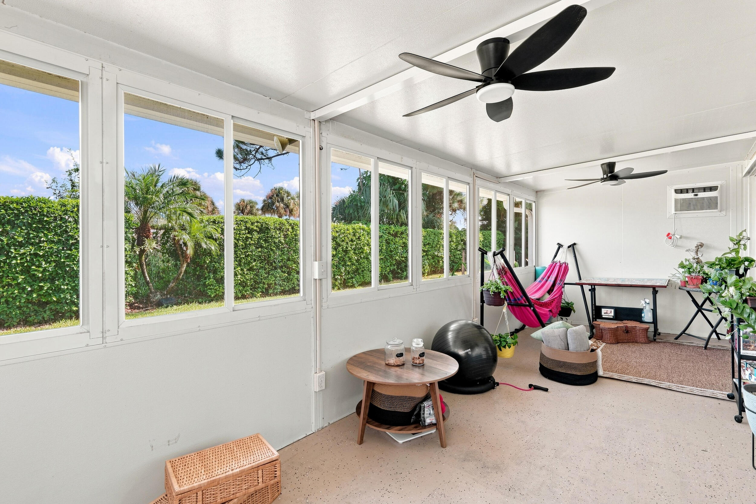 2543 Se Tropical E Circle Property Photo 17