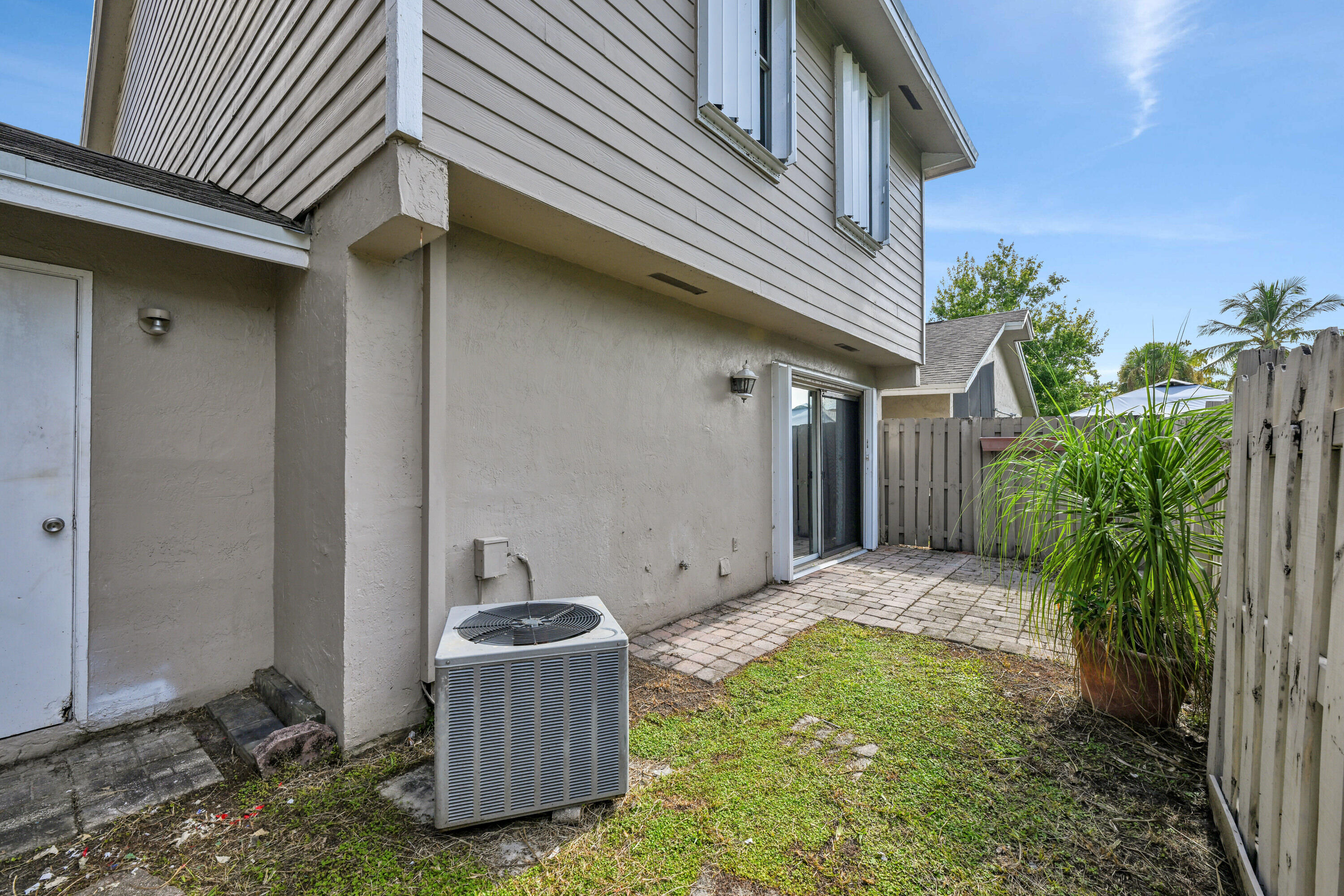 12152 Nw 36th Place Property Photo 11