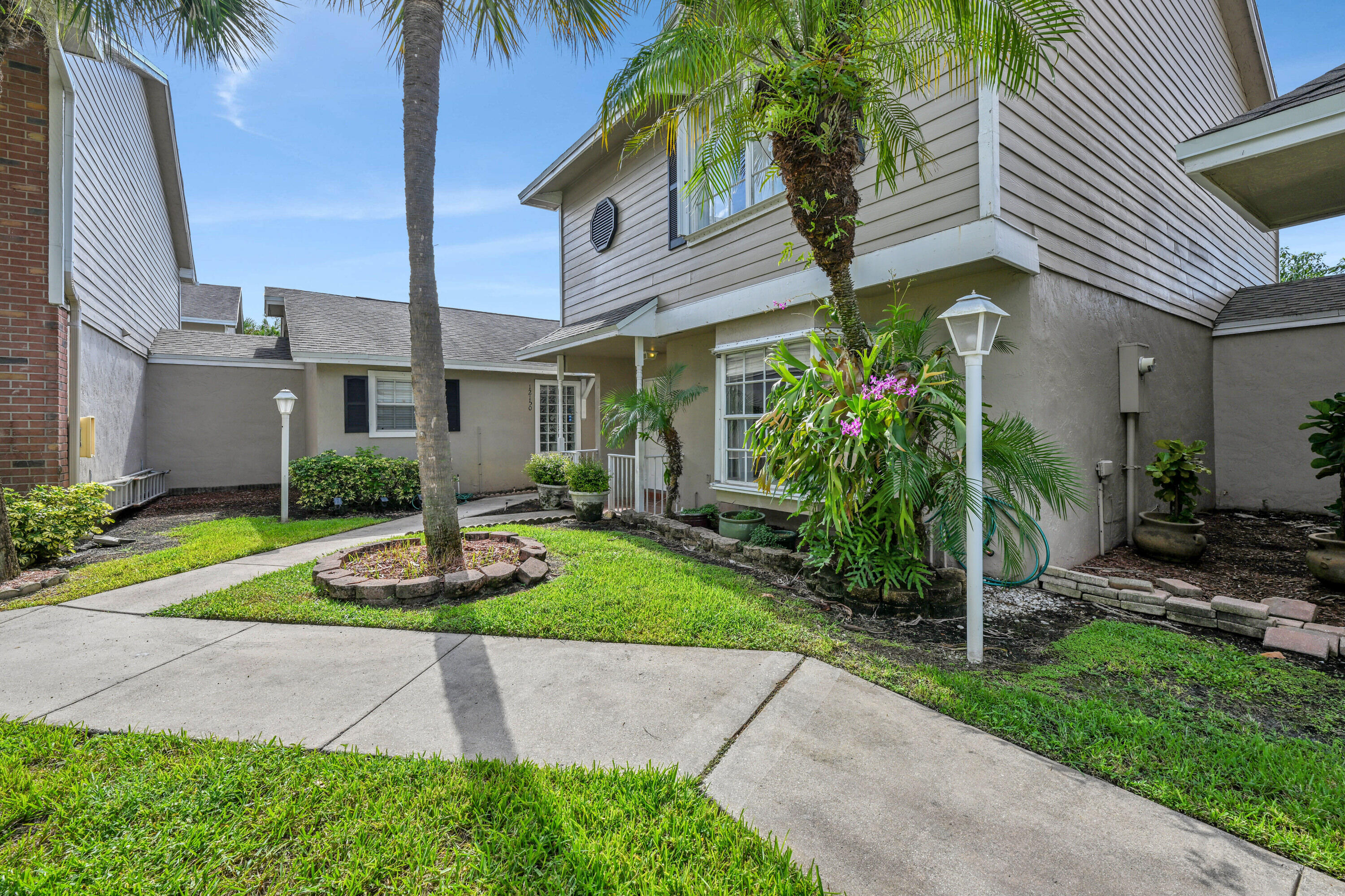 12152 Nw 36th Place Property Photo 12