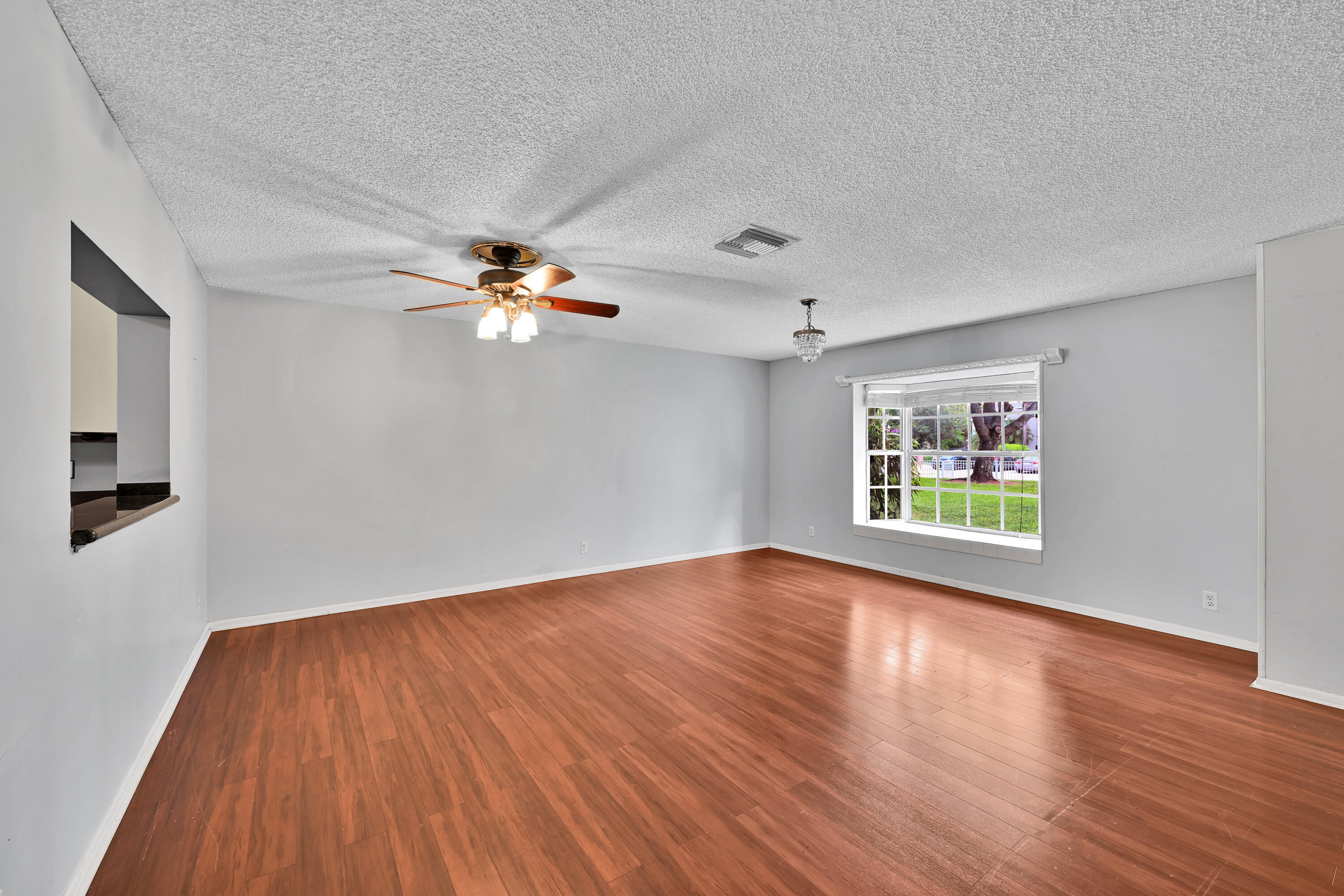 12152 Nw 36th Place Property Photo 18