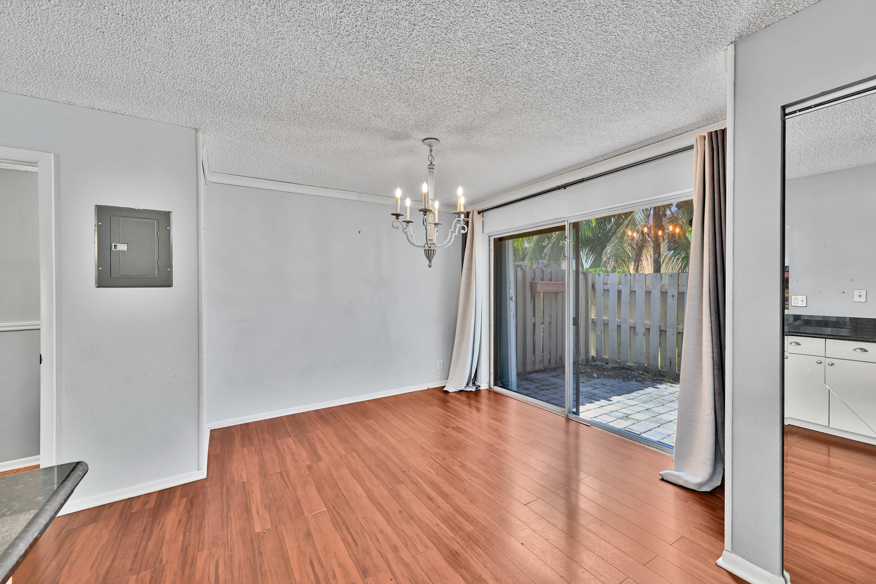 12152 Nw 36th Place Property Photo 28