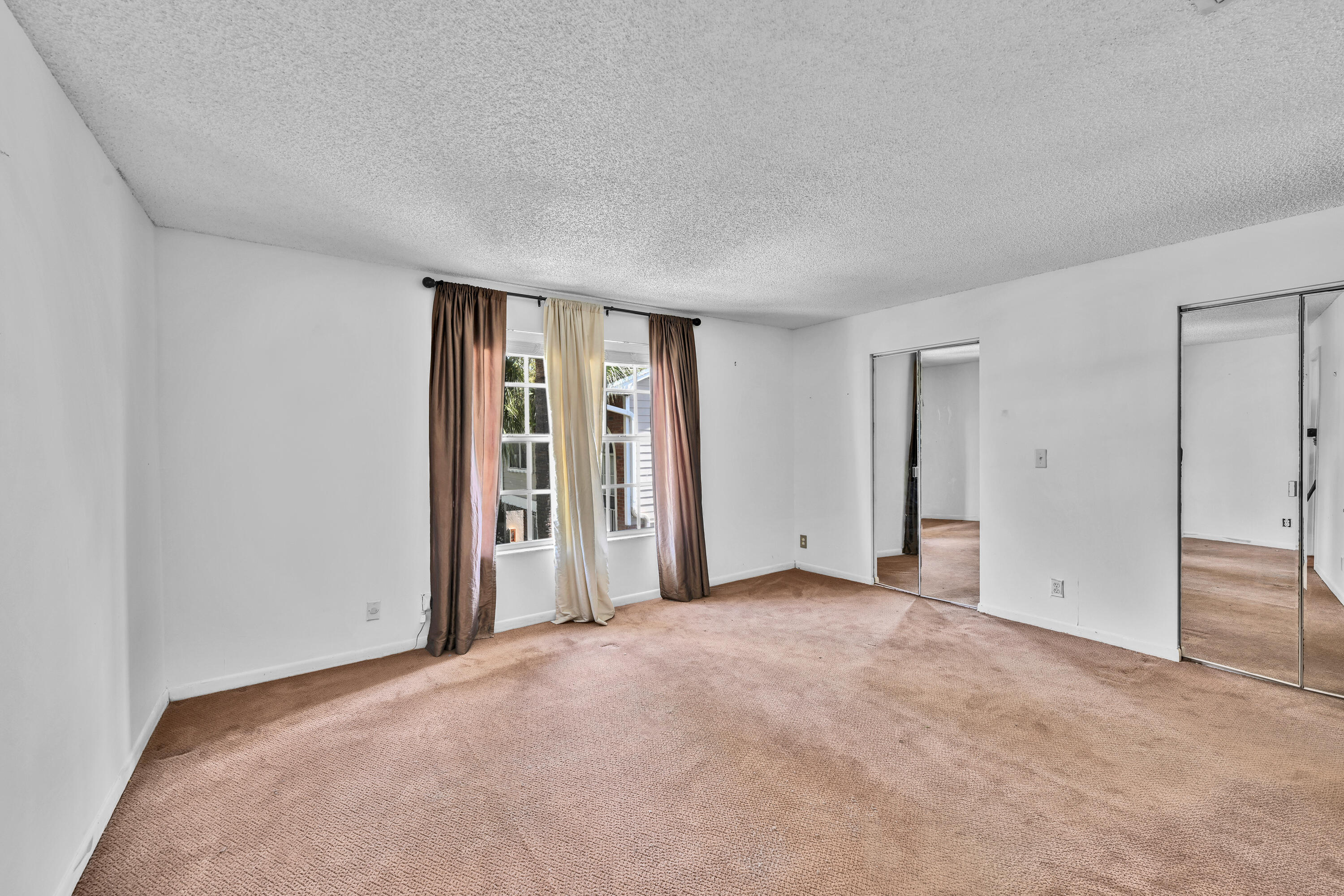 12152 Nw 36th Place Property Photo 34