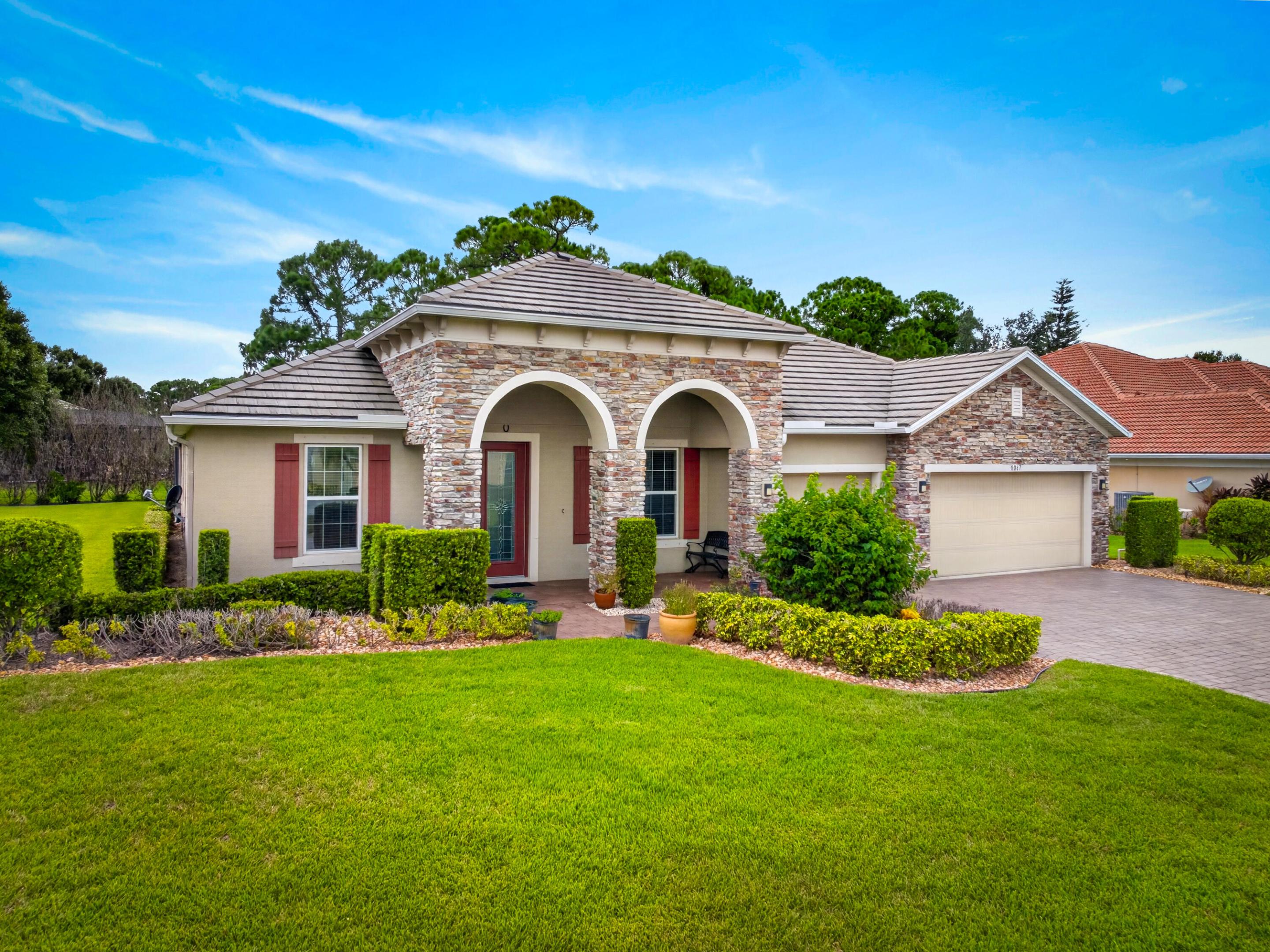 8067 Kiawah Trace Property Photo 1