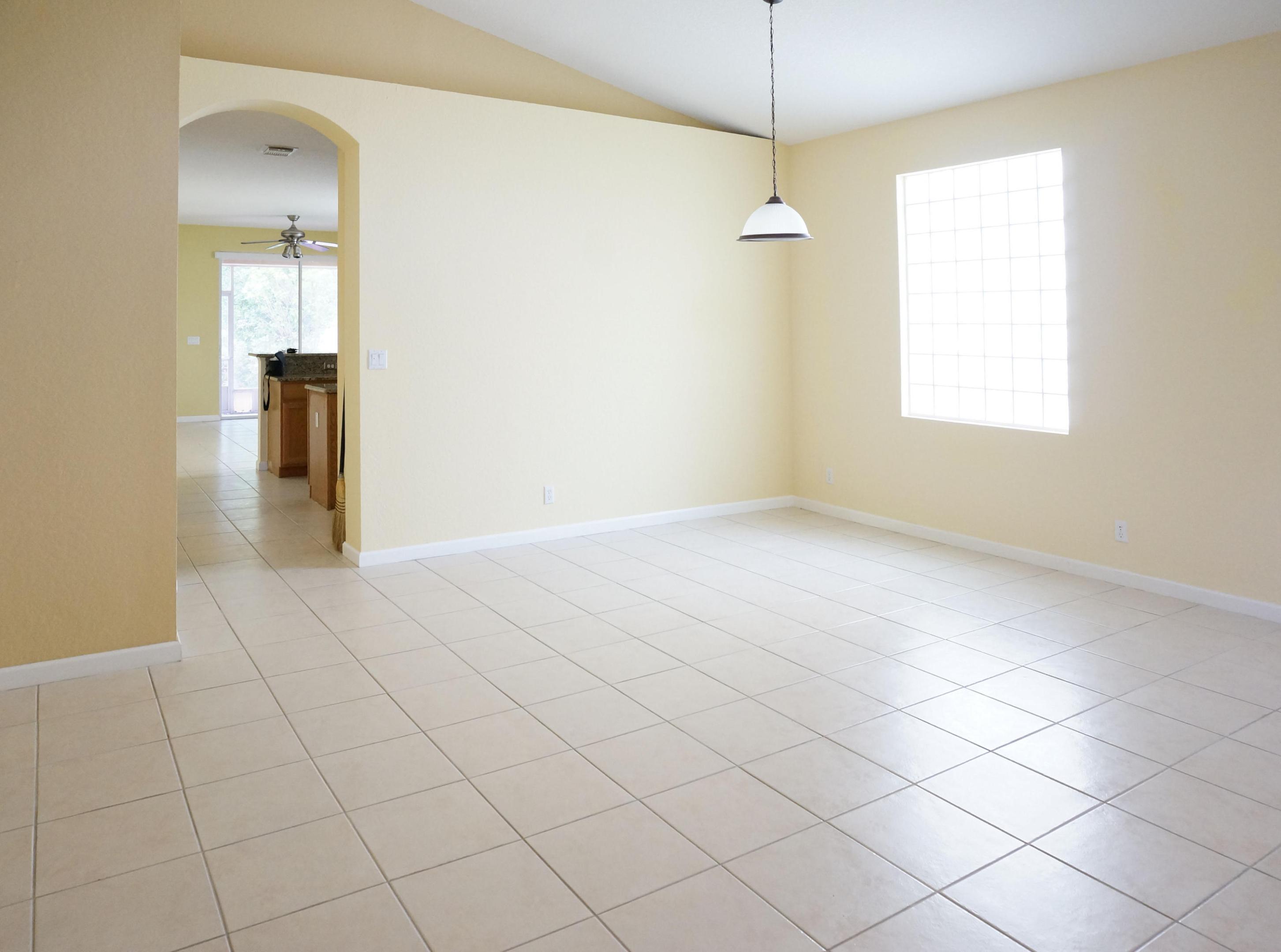873 Gazetta Way Property Photo 3