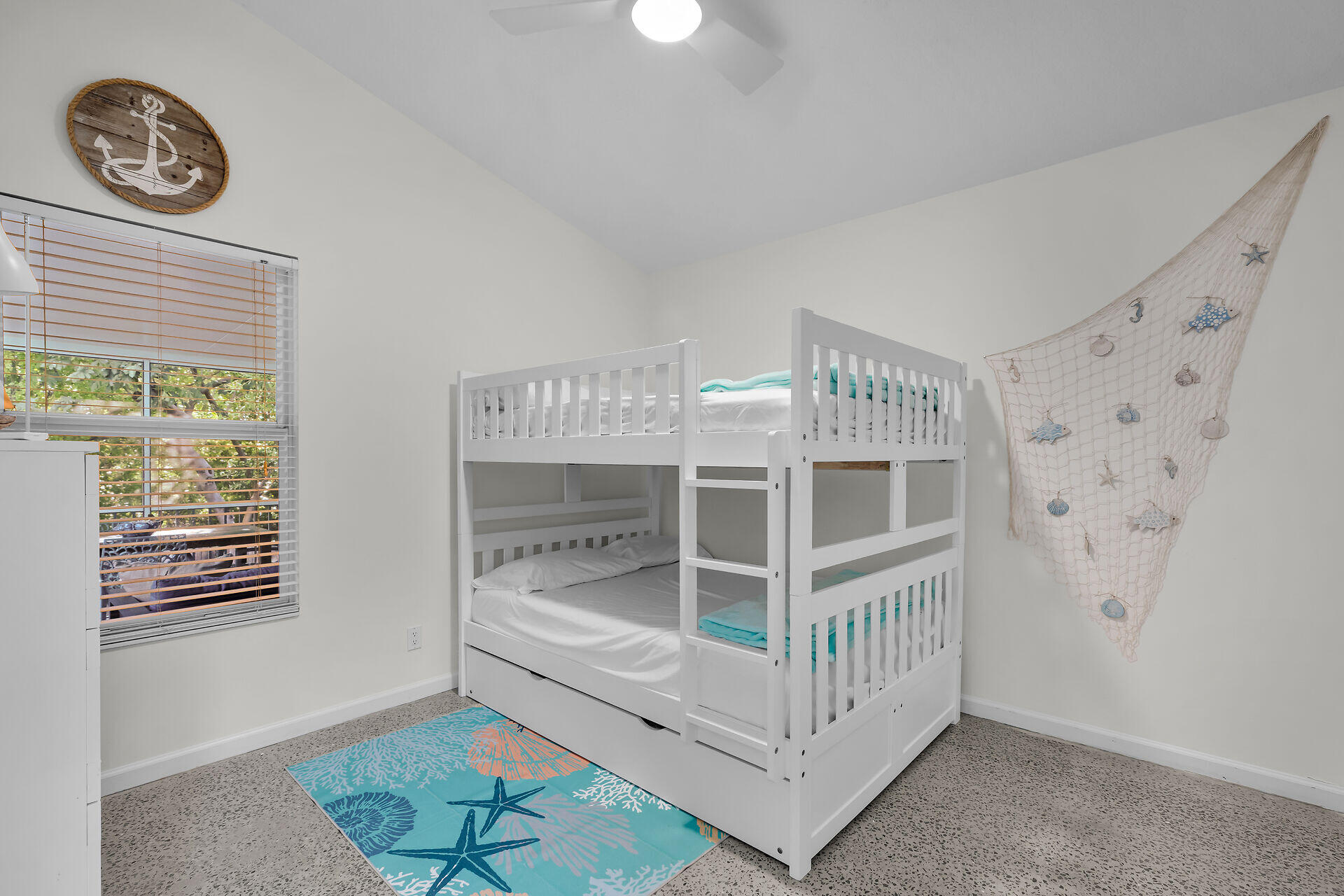 150 Sunshine Boulevard Property Photo 15