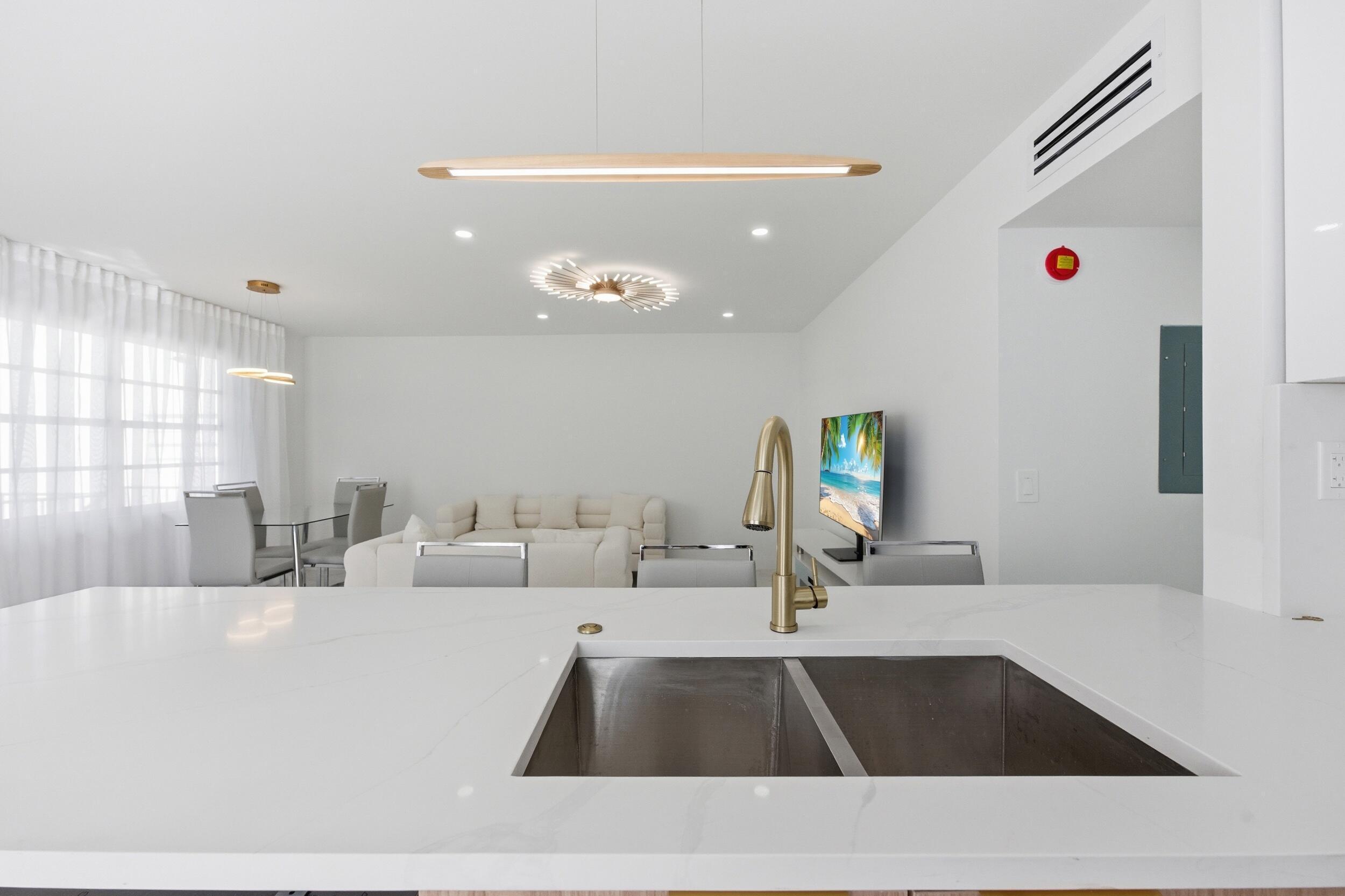 618 Normandy M Property Photo 11