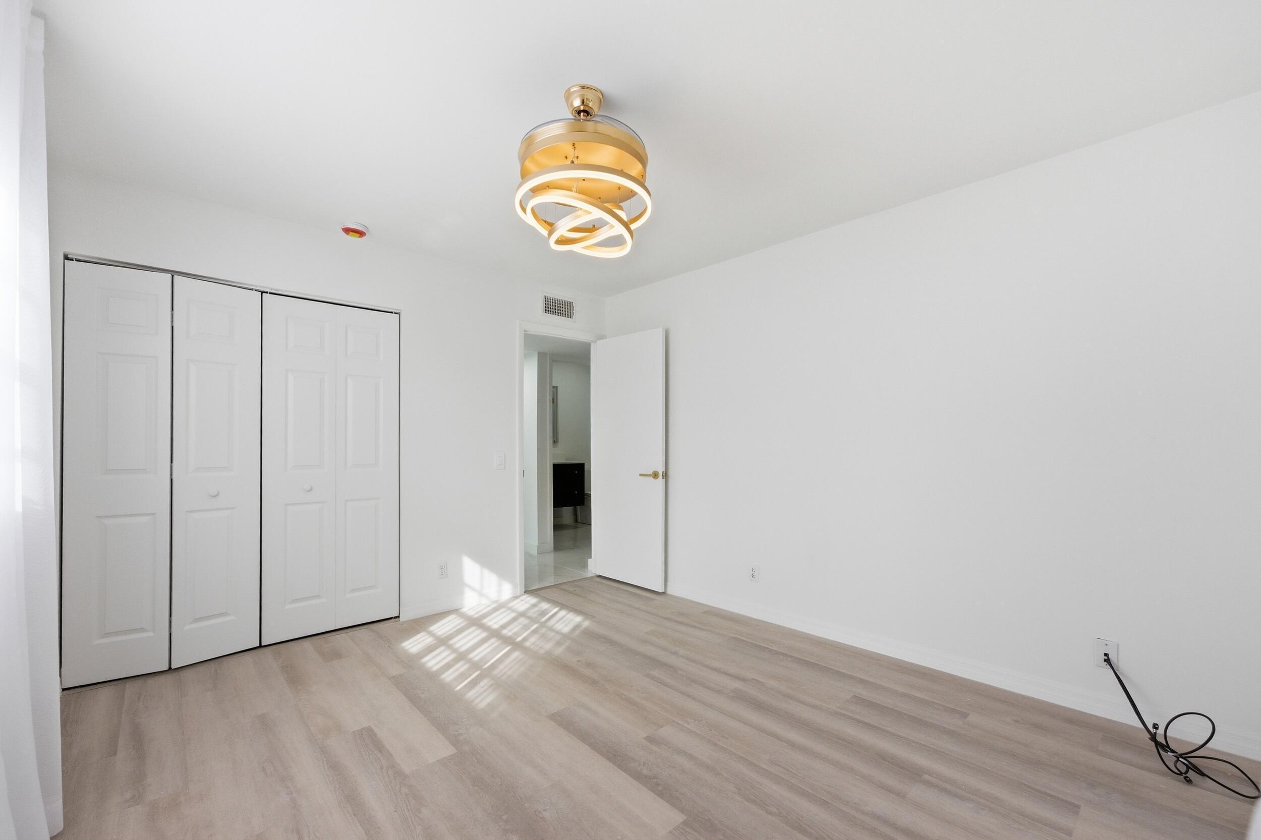 618 Normandy M Property Photo 17