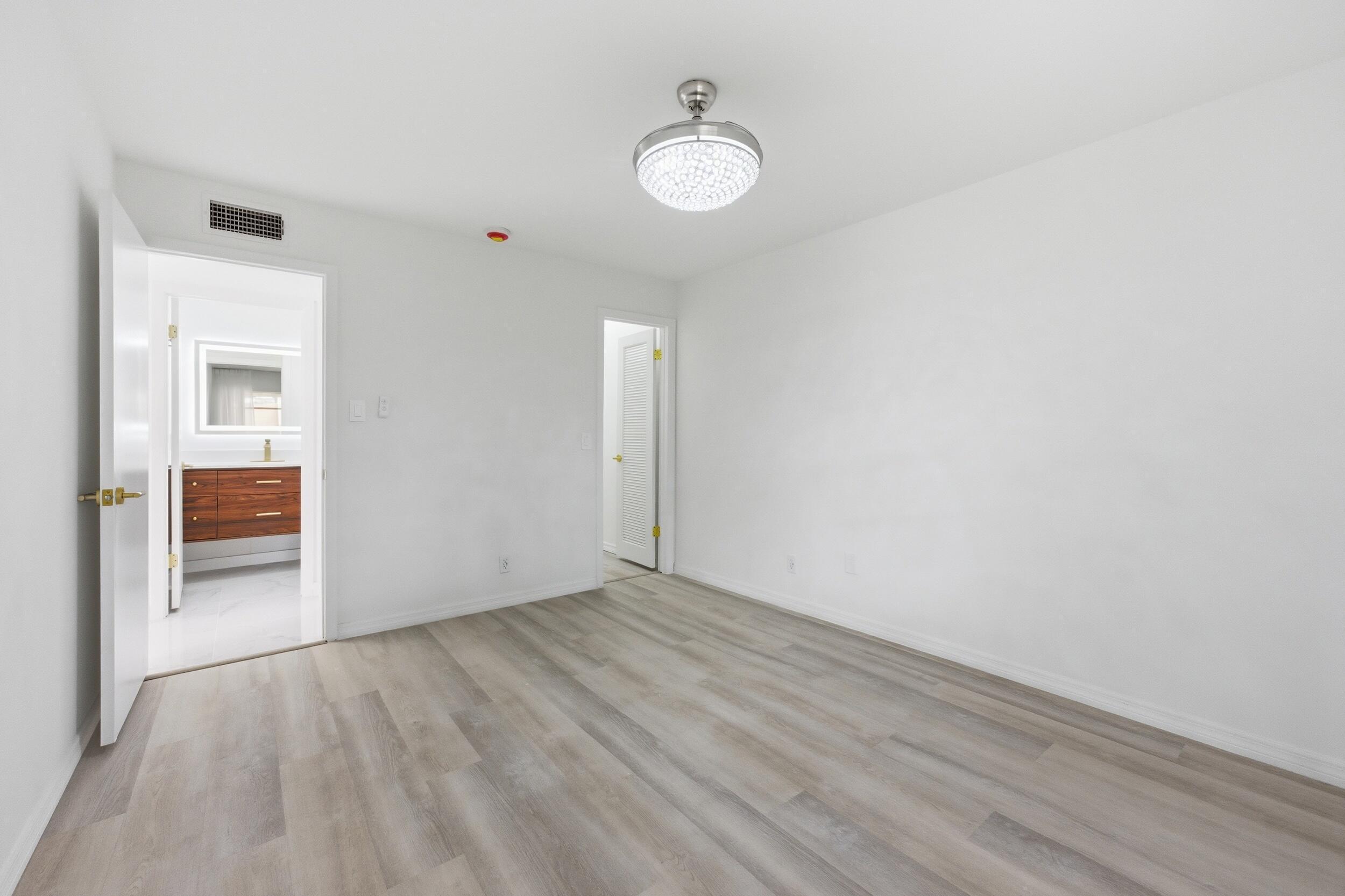 618 Normandy M Property Photo 21