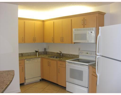 200 Leslie Drive Property Photo 11