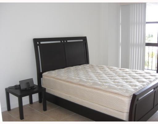 200 Leslie Drive Property Photo 14