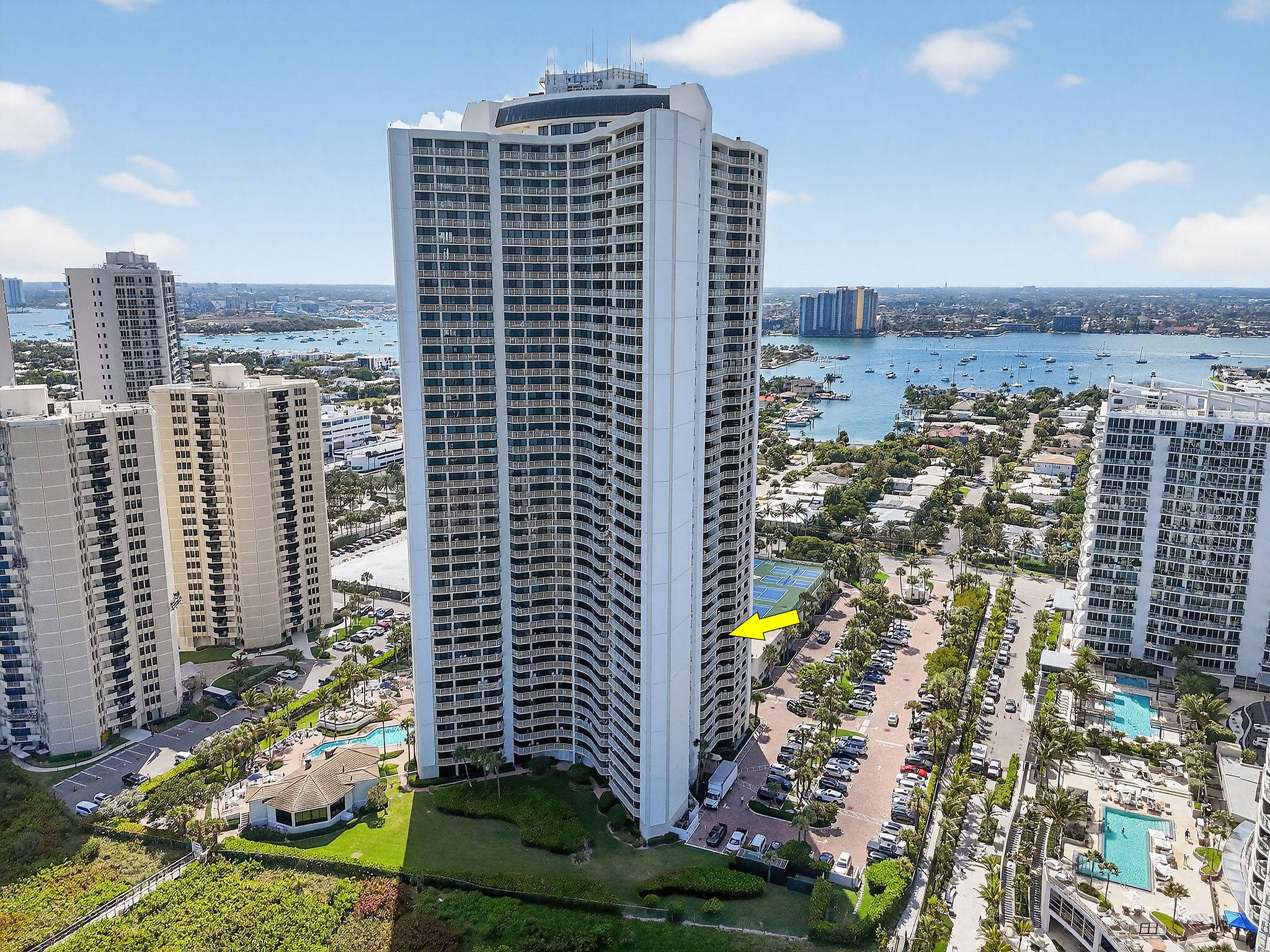 3000 N Ocean Drive 8a Property Photo 3