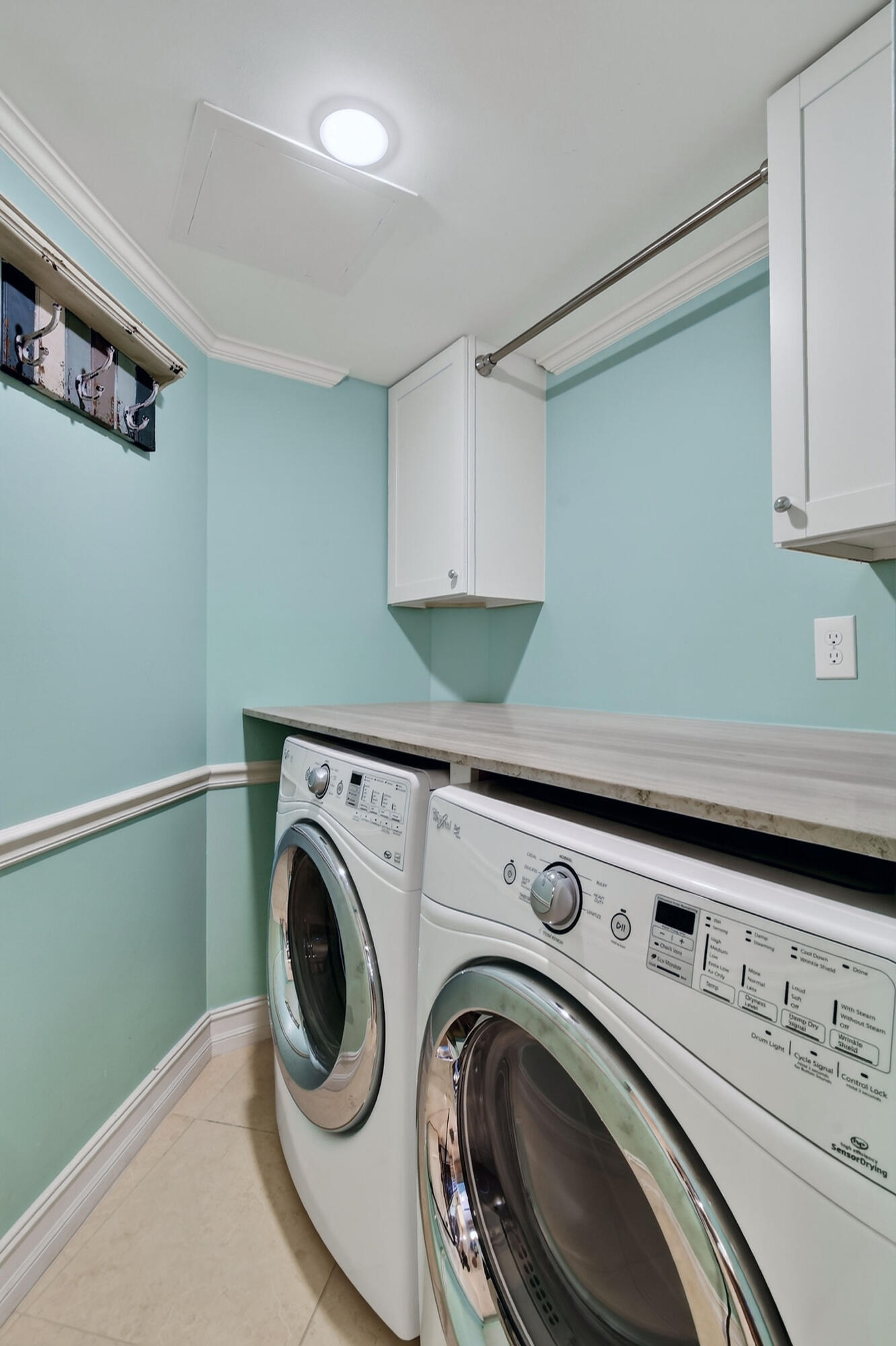 3000 N Ocean Drive 8a Property Photo 19