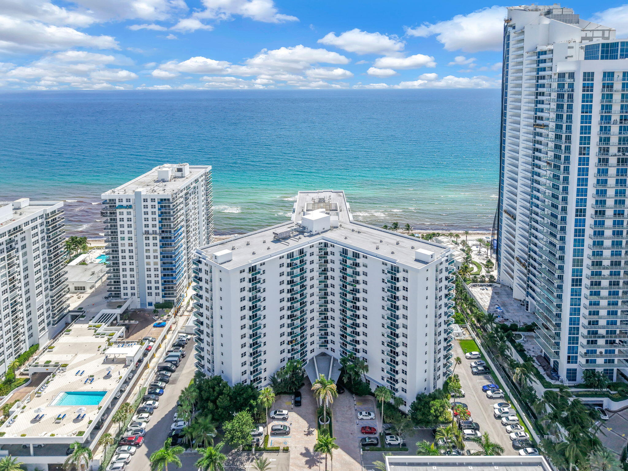 3001 S Ocean Drive 403 Property Photo 2